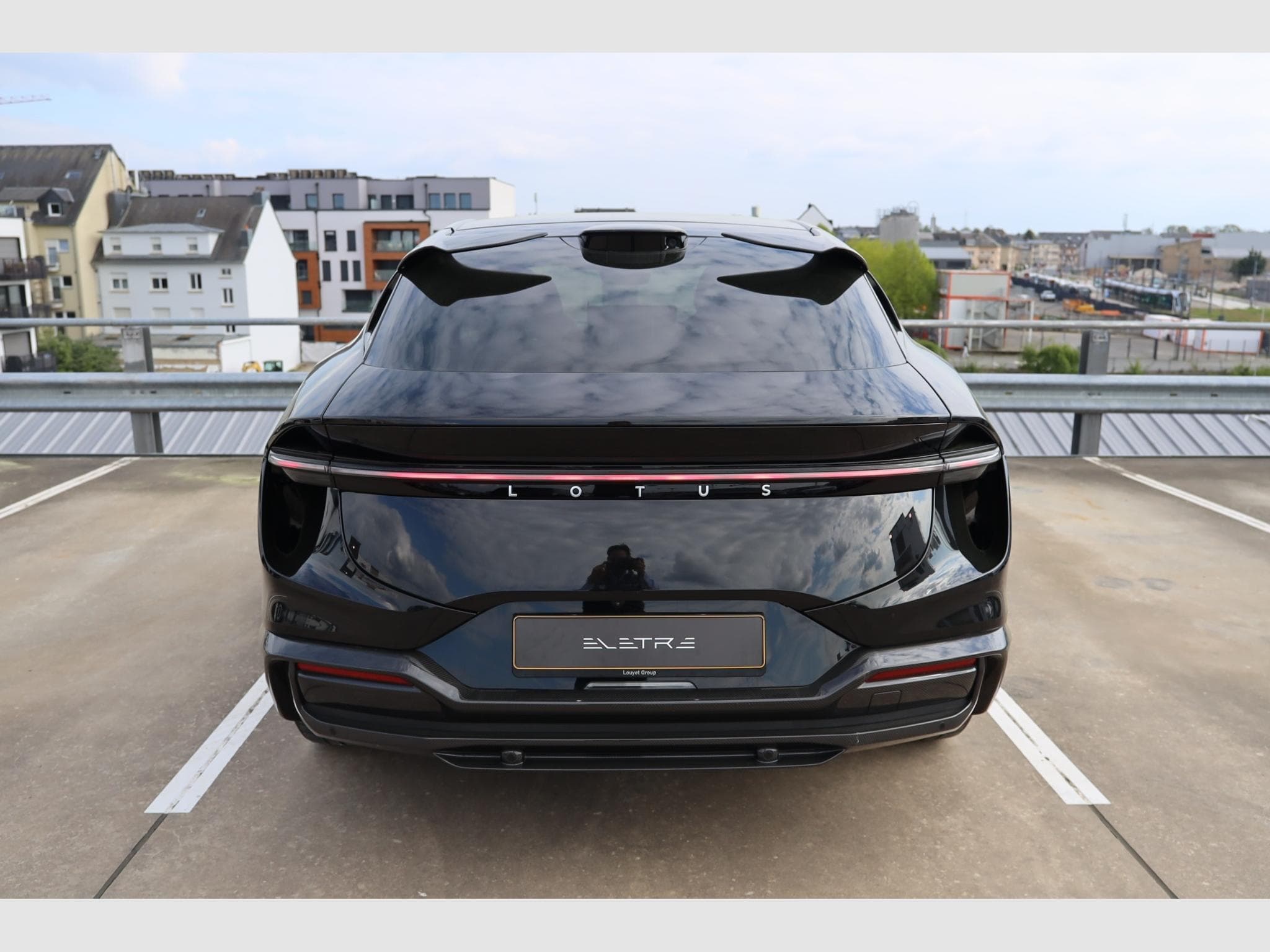 Lotus Eletre R (2024) - Foto 3