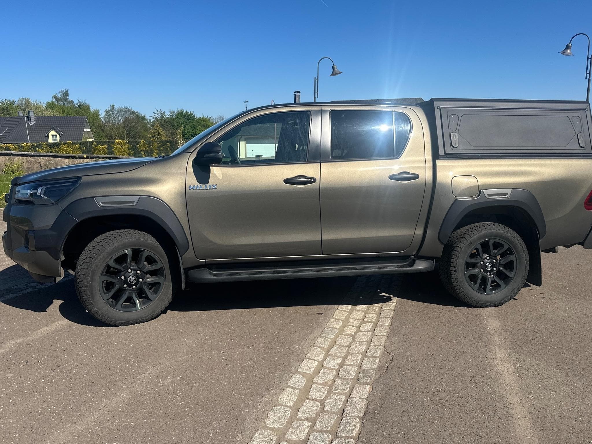 Toyota Hilux Invincible (2023) - Photo 2