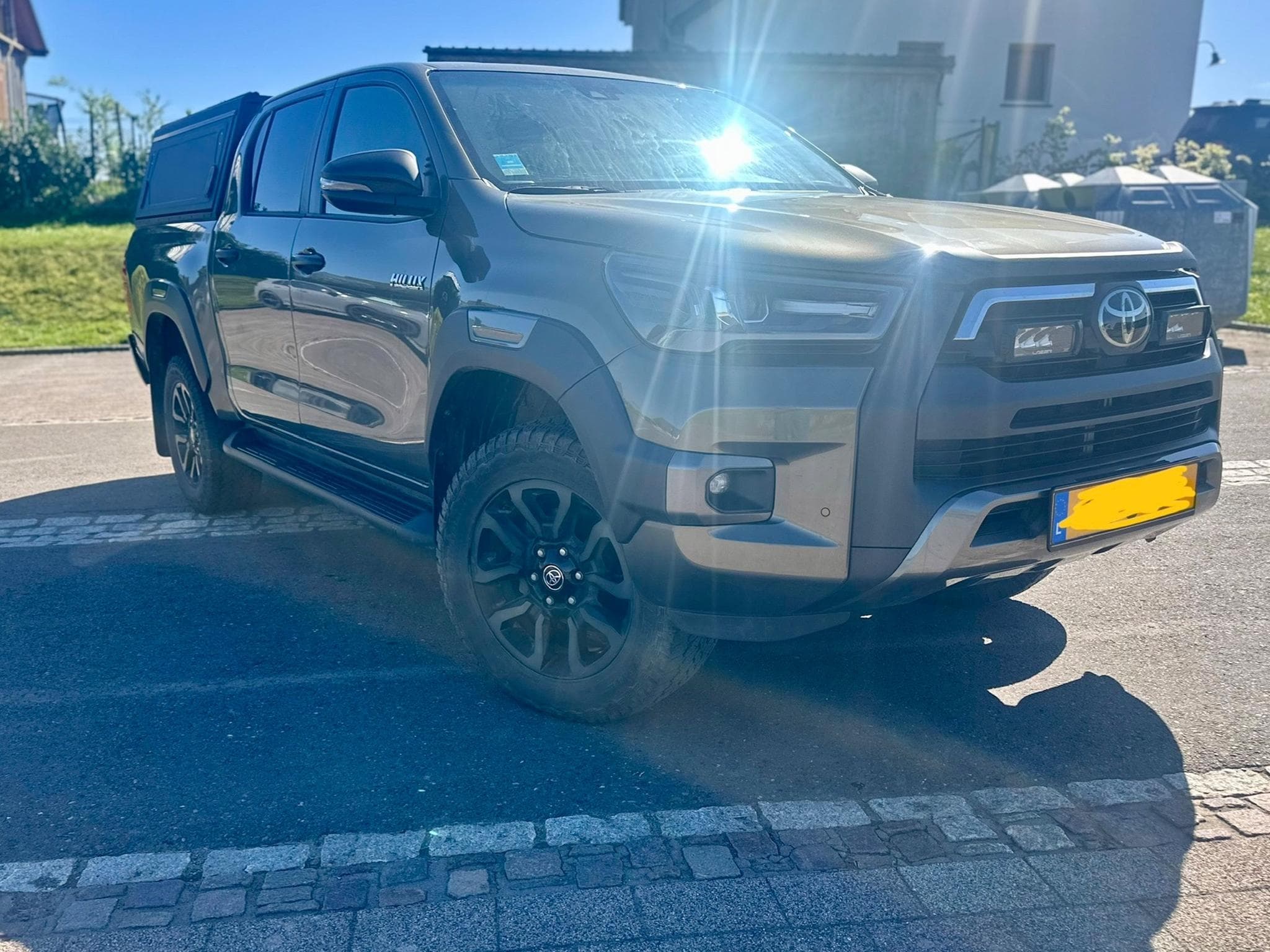 Toyota Hilux Invincible (2023) - Photo 3