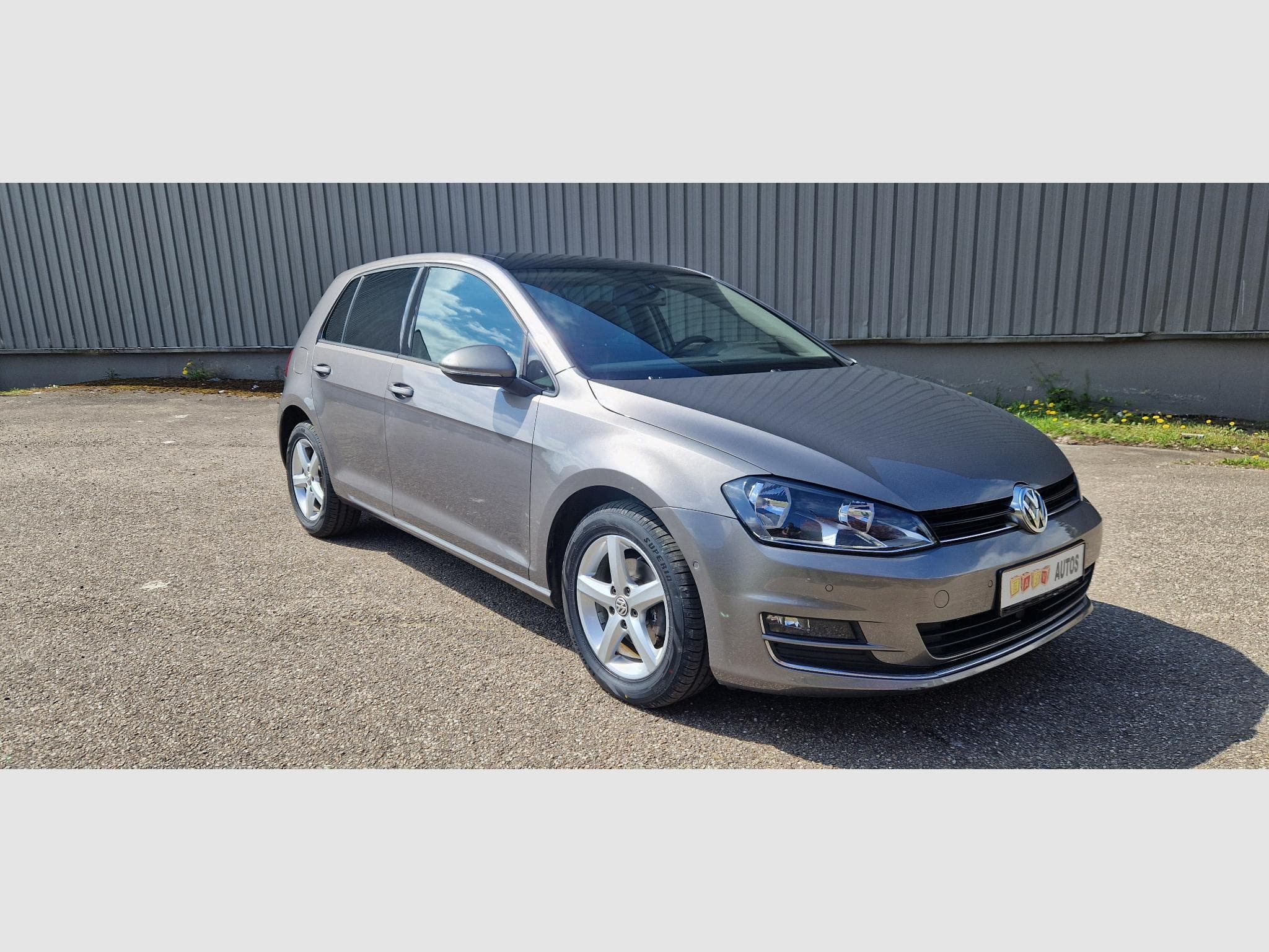 VW Golf 1.6 tdi 105 ch Highline (2014) - Photo 1