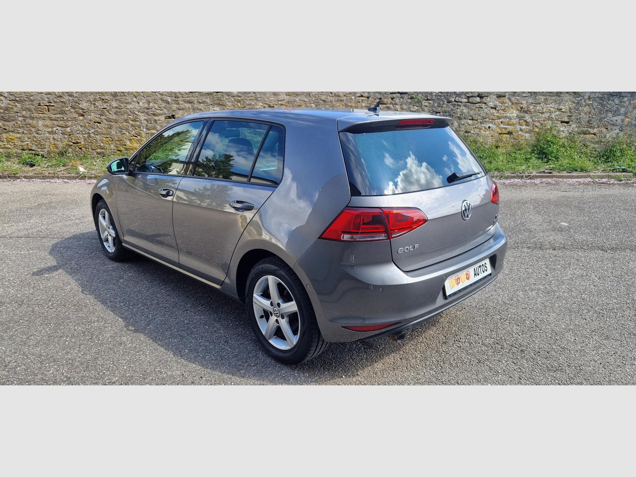 VW Golf 1.6 tdi 105 ch Highline (2014) - Photo 5