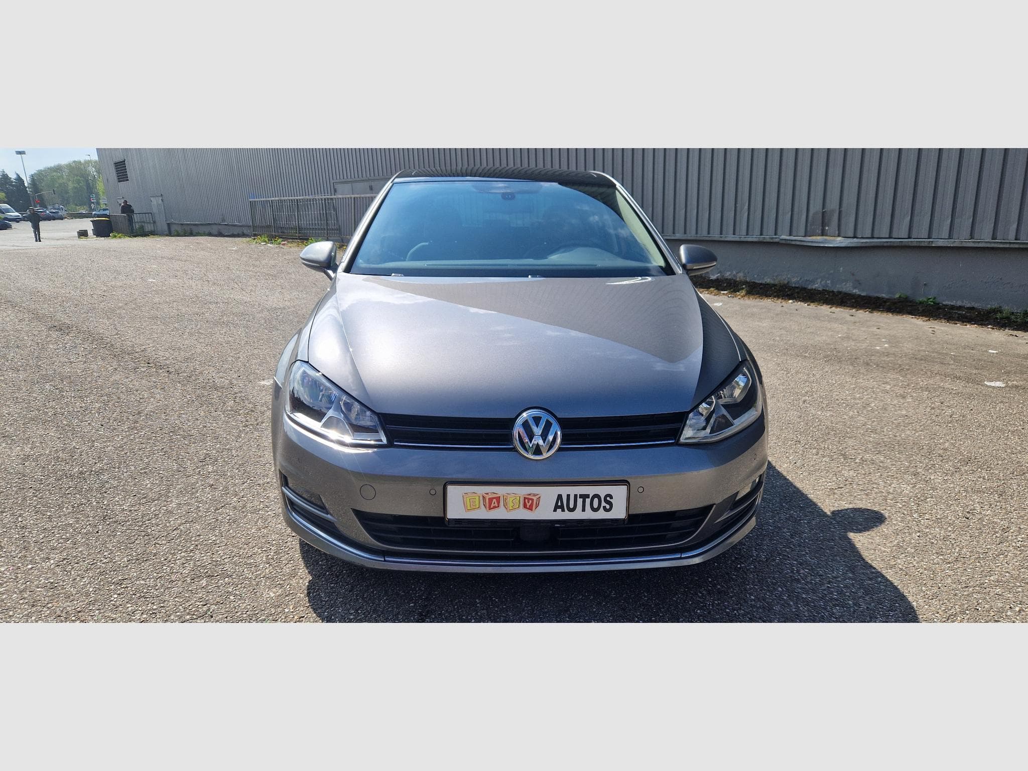 VW Golf 1.6 tdi 105 ch Highline (2014) - Photo 8