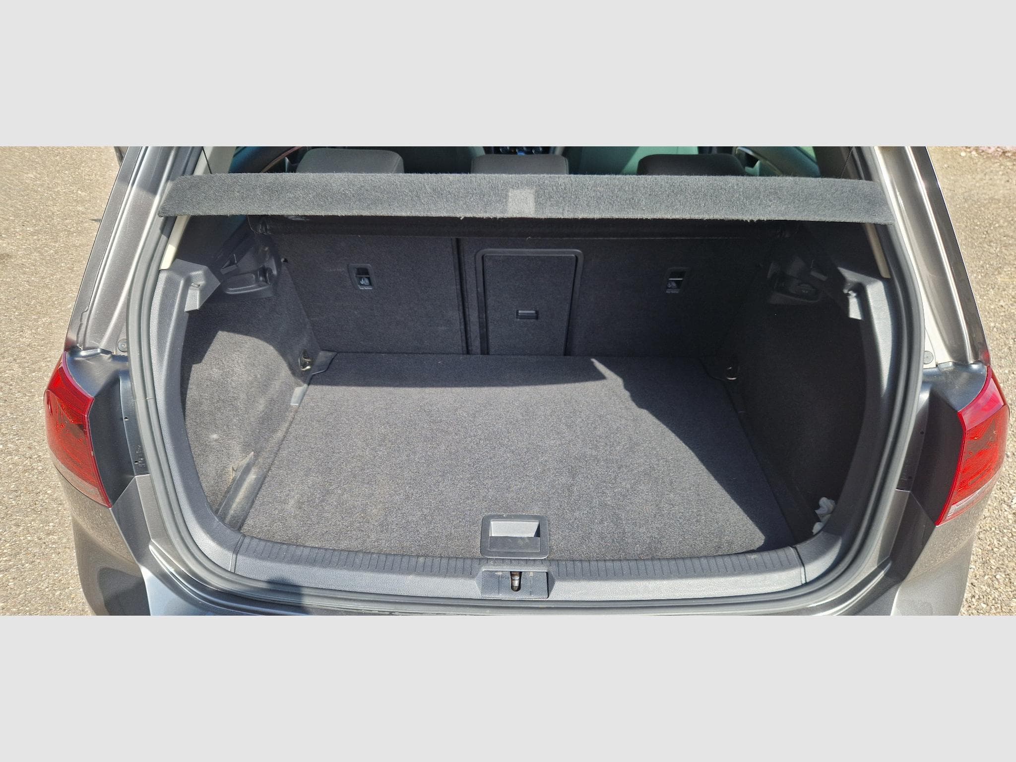 VW Golf 1.6 tdi 105 ch Highline (2014) - Photo 15