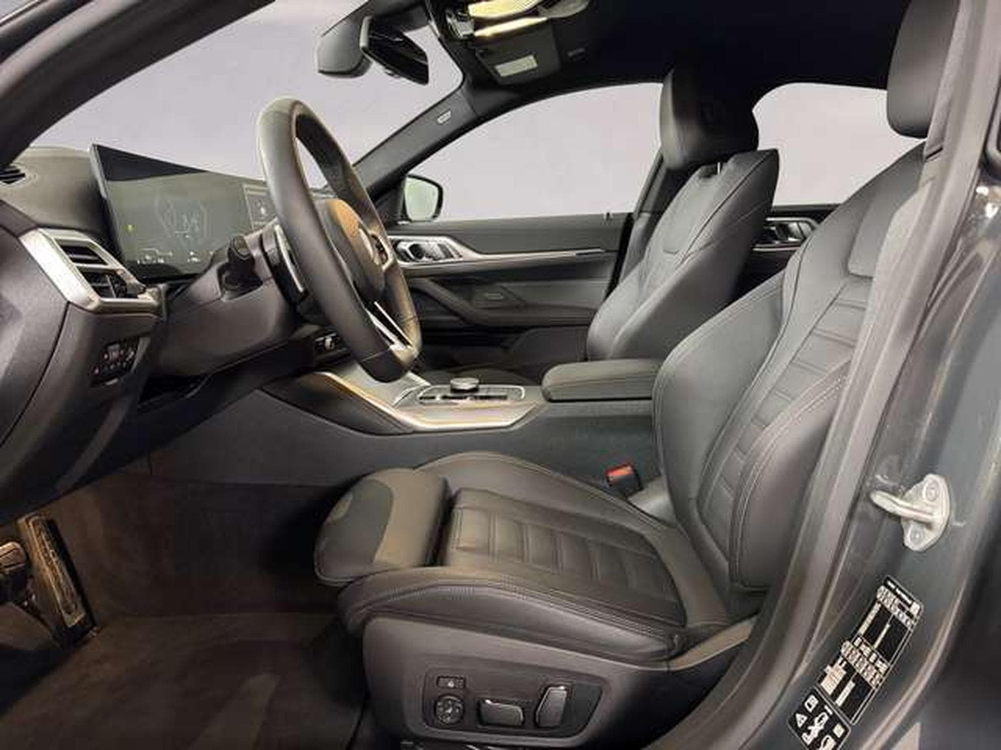 BMW 420 d xDrive HiFi DAB RFK Tempomat (2025) - Photo 9