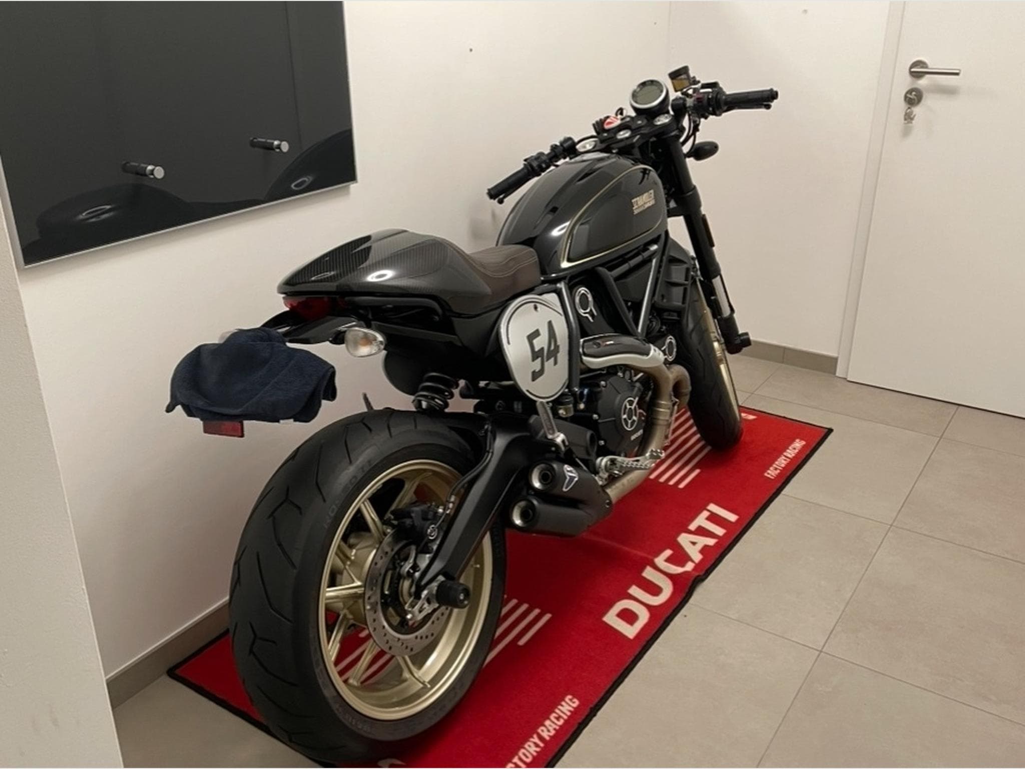 Ducati Scrambler Café Racer (2018) - Photo 2
