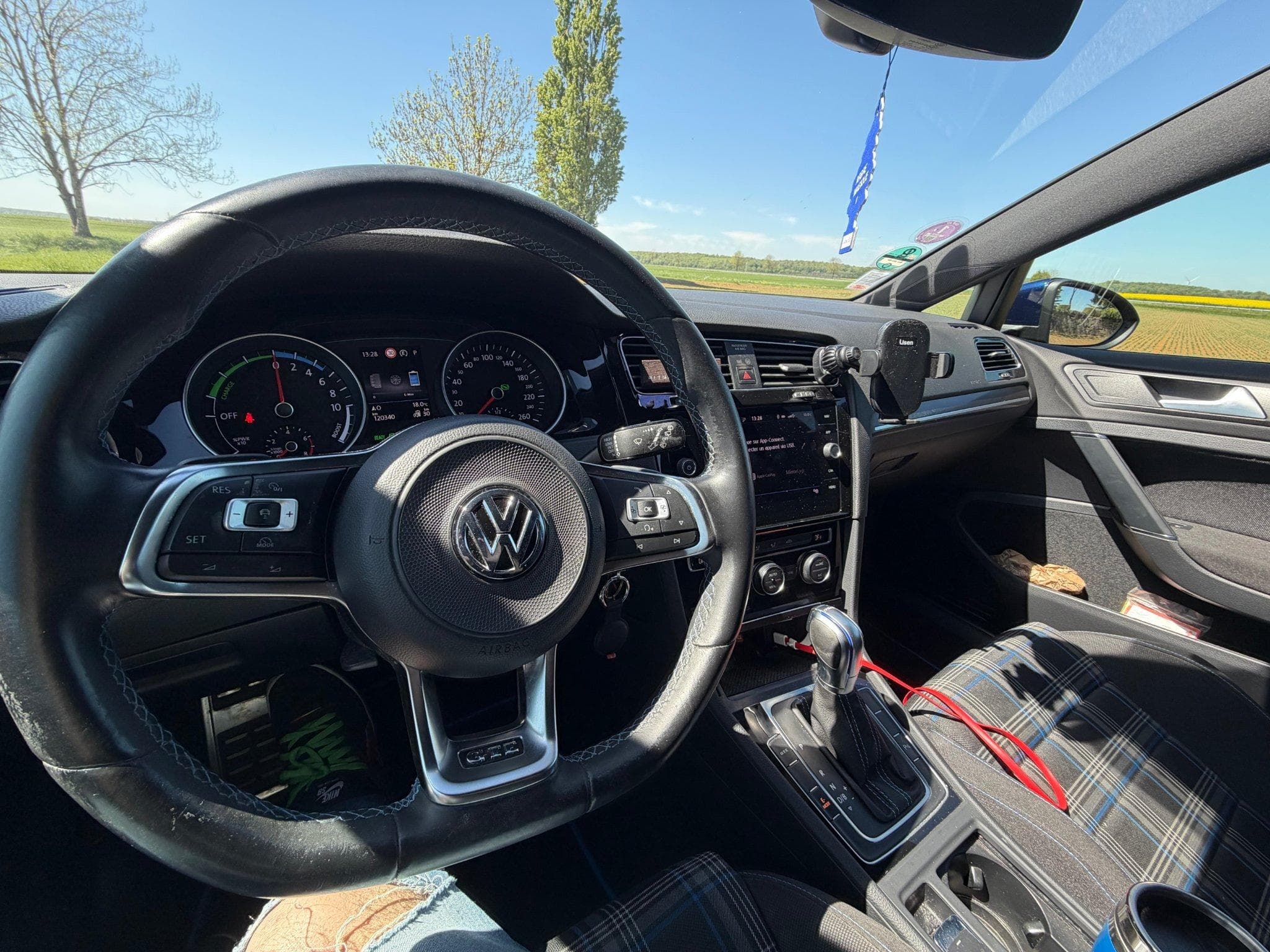 VW Golf VII GTE (2018) - Photo 6