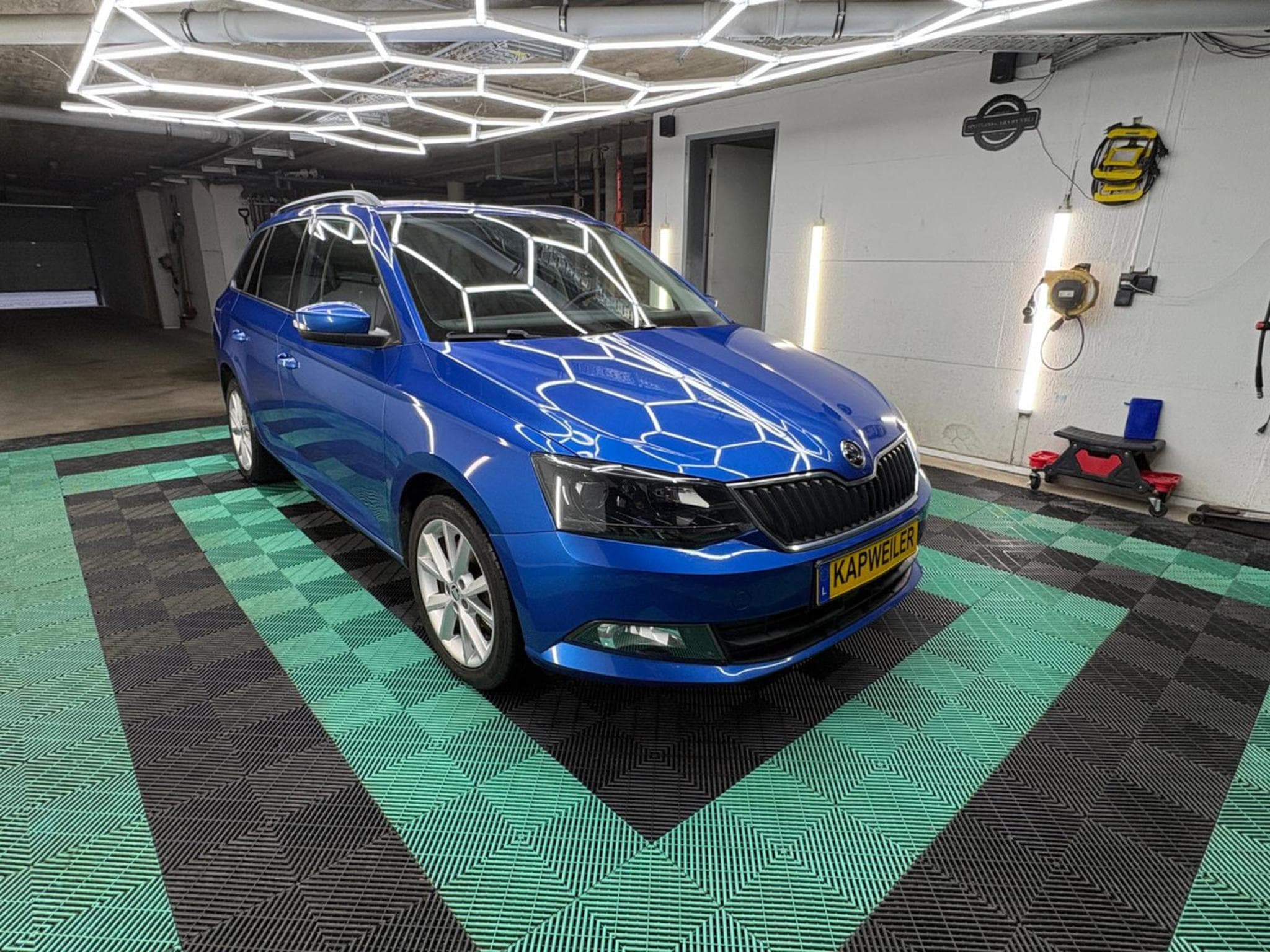 Skoda Fabia JOY1.2 TSI DSG 110 Navi Klima PDC Tempomat Alcantara (2016) - Photo 2