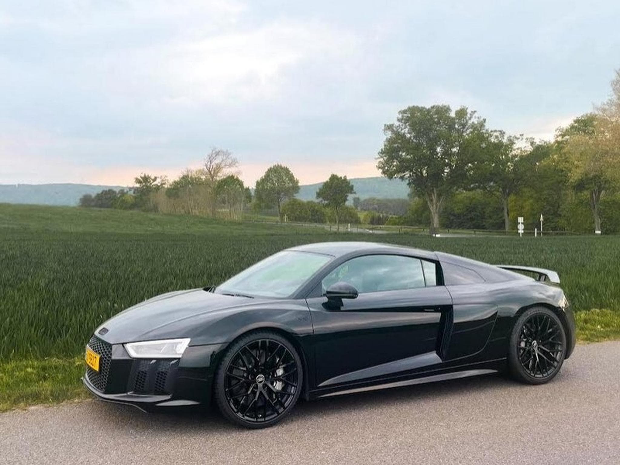 Audi R8 5.2 V10 FSI plus S tronic Quattro Black (2017) - Photo 1