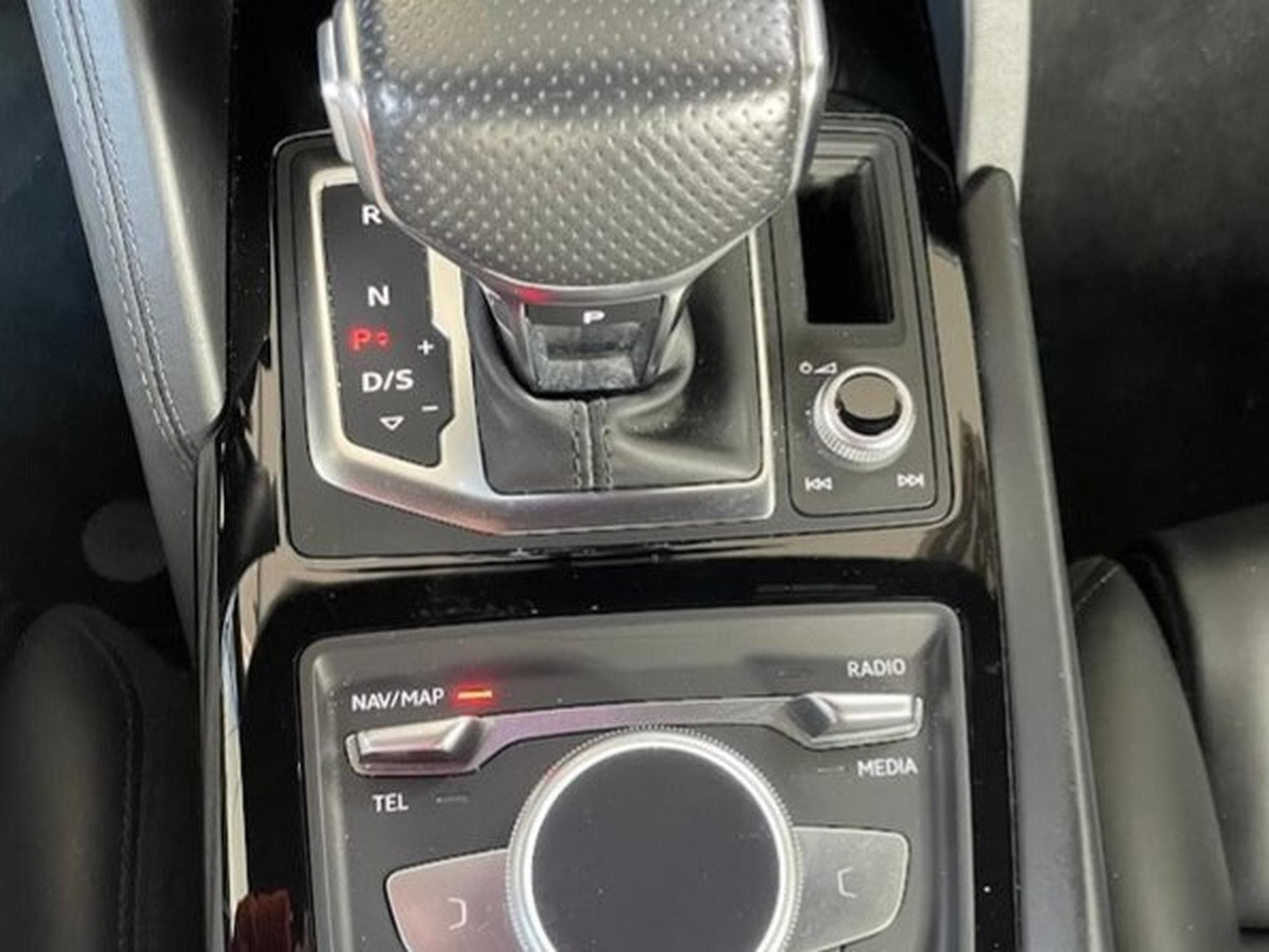 Audi R8 5.2 V10 FSI plus S tronic Quattro Black (2017) - Photo 11