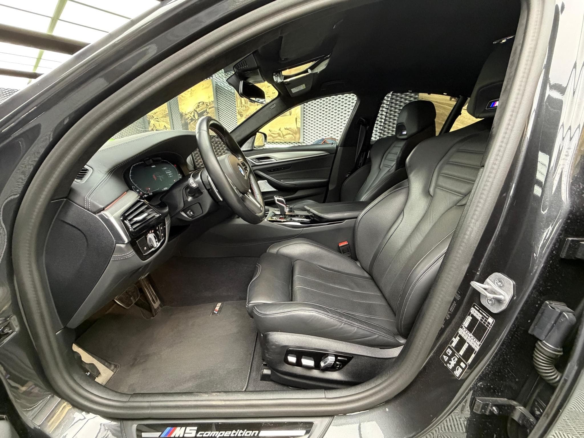 BMW M5 Competition Individual Keramik B&W Full Option 2023 (2023) - Photo 7