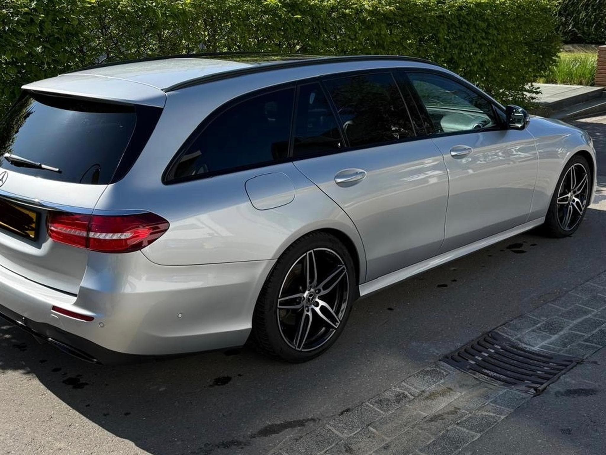 Mercedes E 400 E 400 D AMG Line Airmatic (2018) - Photo 2