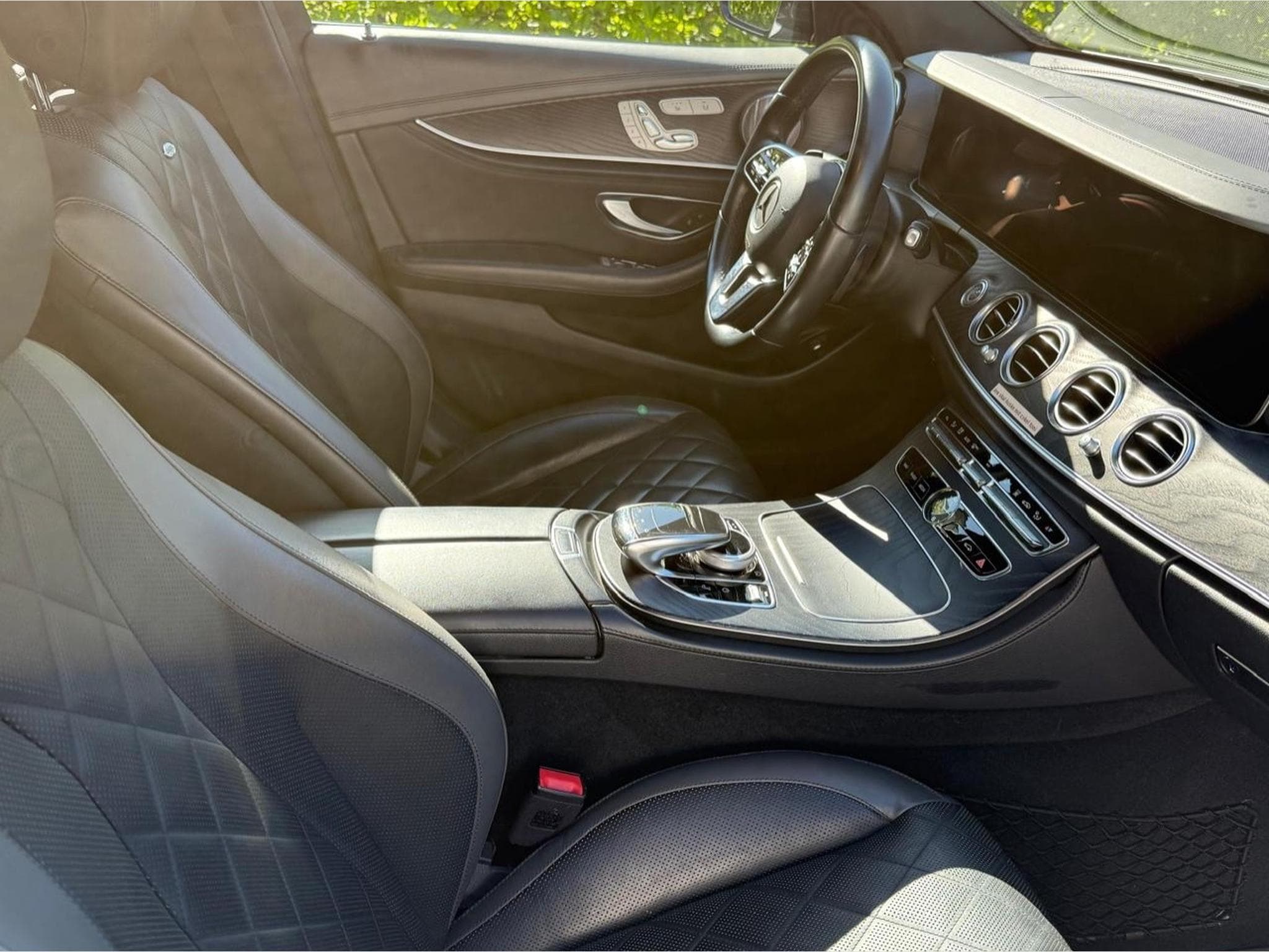 Mercedes E 400 E 400 D AMG Line Airmatic (2018) - Photo 6