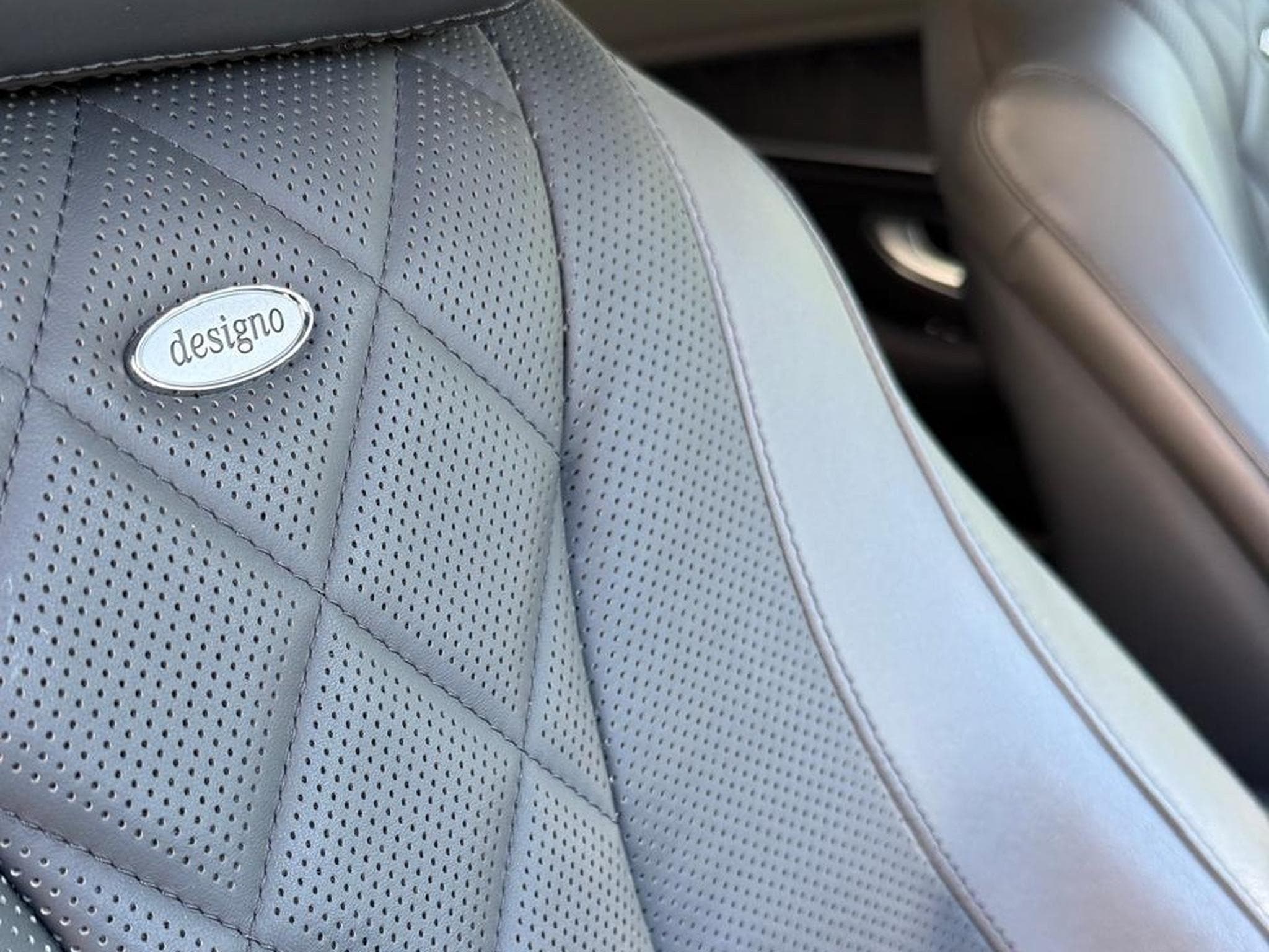 Mercedes E 400 E 400 D AMG Line Airmatic (2018) - Photo 9