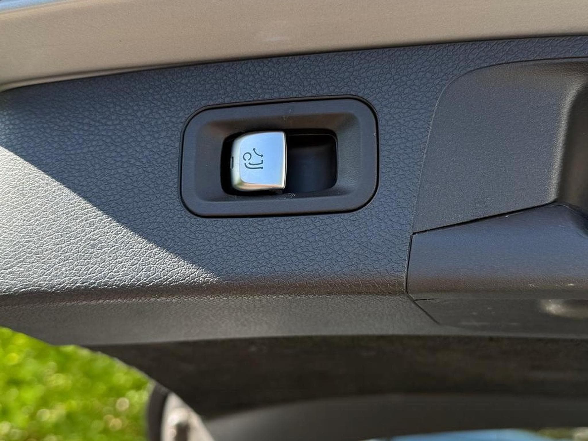 Mercedes E 400 E 400 D AMG Line Airmatic (2018) - Photo 10