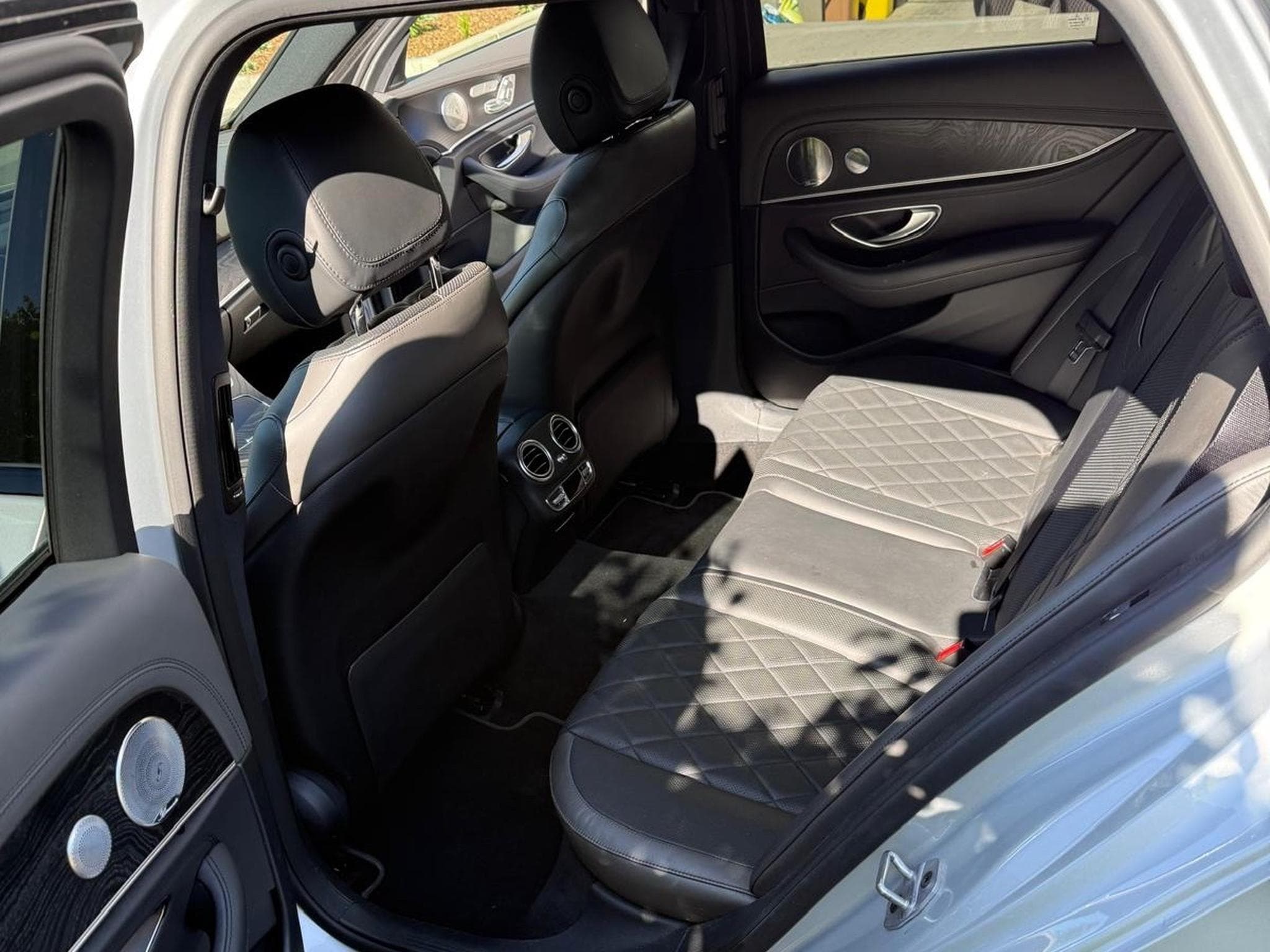 Mercedes E 400 E 400 D AMG Line Airmatic (2018) - Photo 12