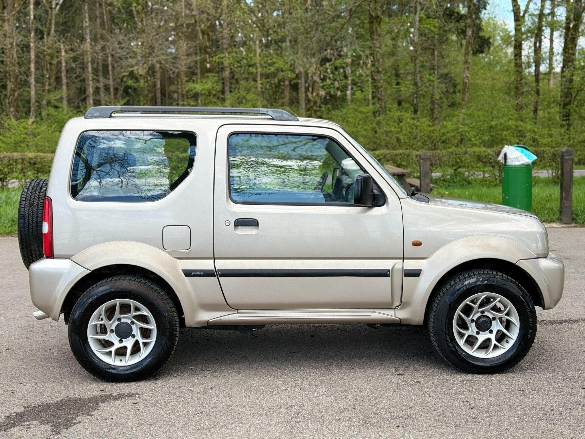 Suzuki Jimny 1.3 4x4 (2001) - Photo 8