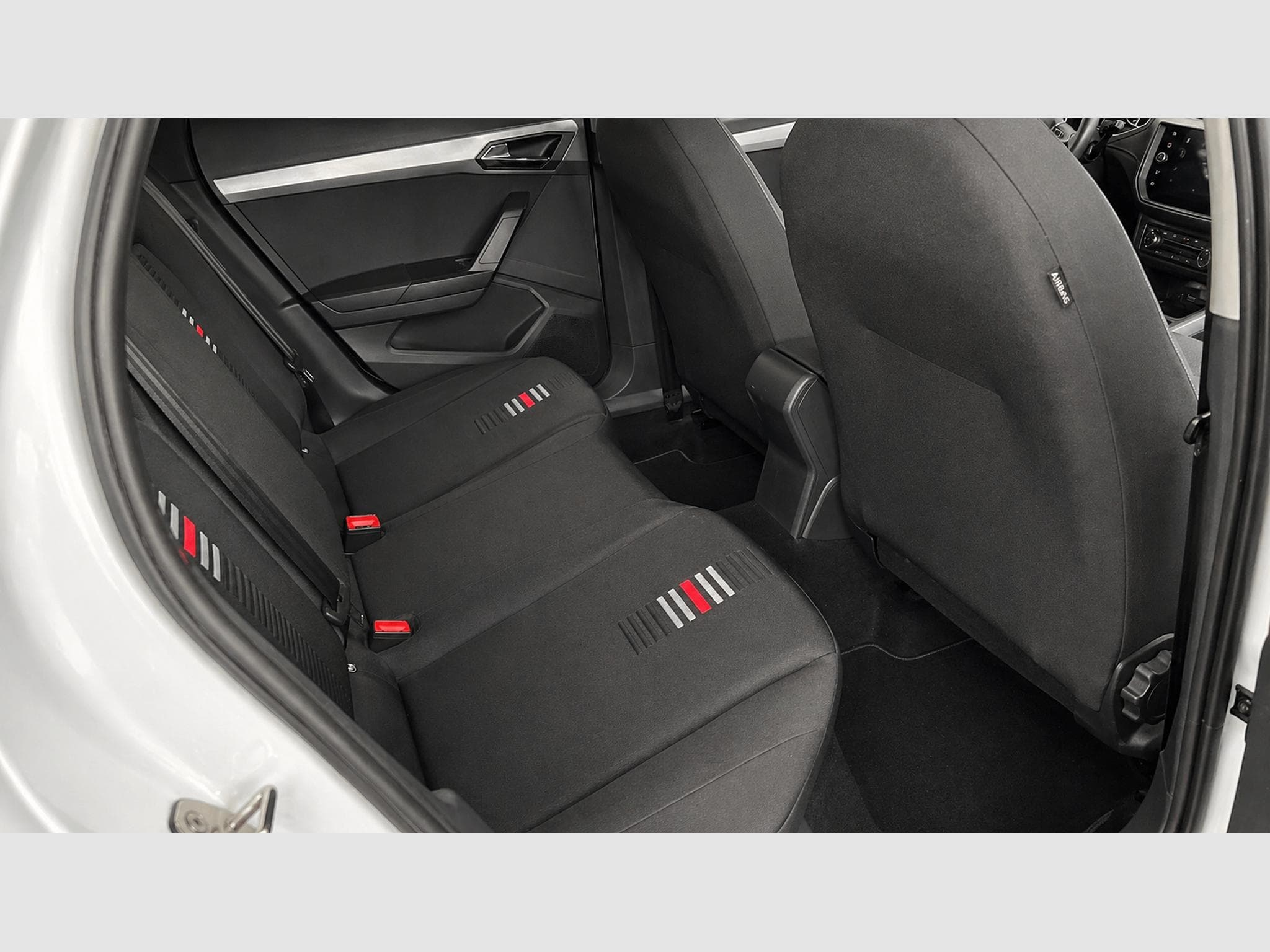 Seat Arona 1.0TSI 115DSG7 (2019) - Photo 6