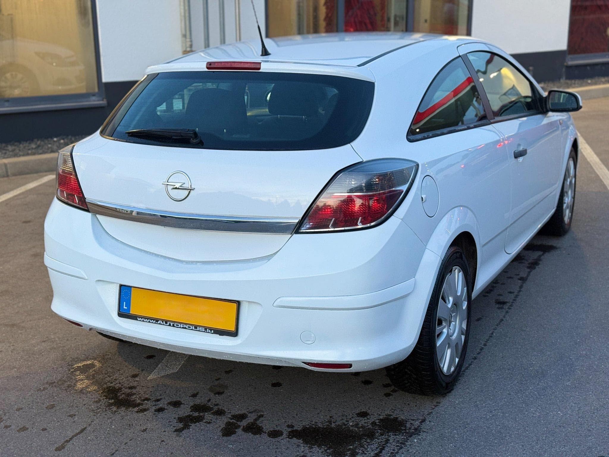 Opel Astra GTC 1.4 Coupé 90 (2009) - Photo 6