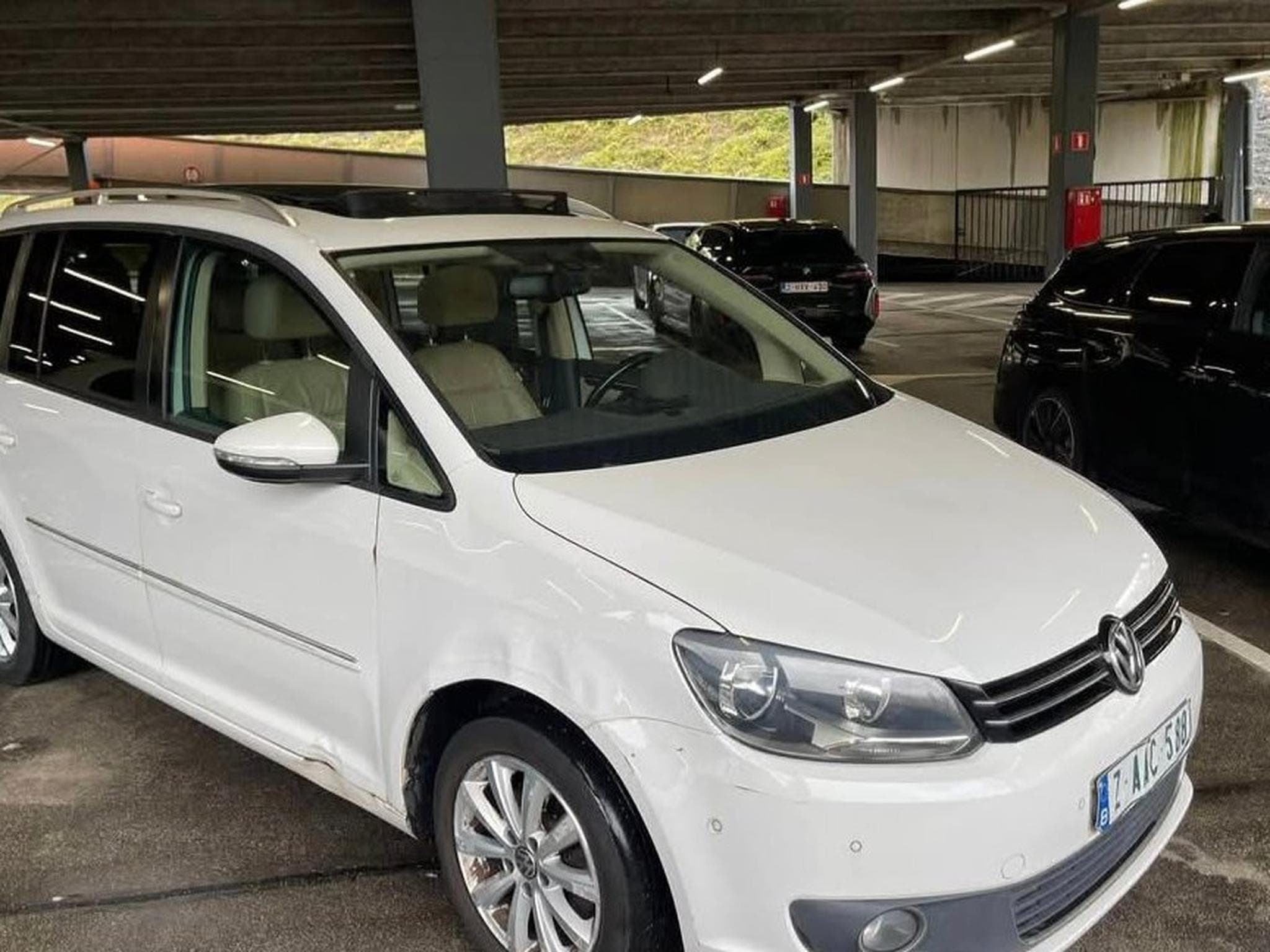 VW Touran 1.6tdi (2012) - Photo 3