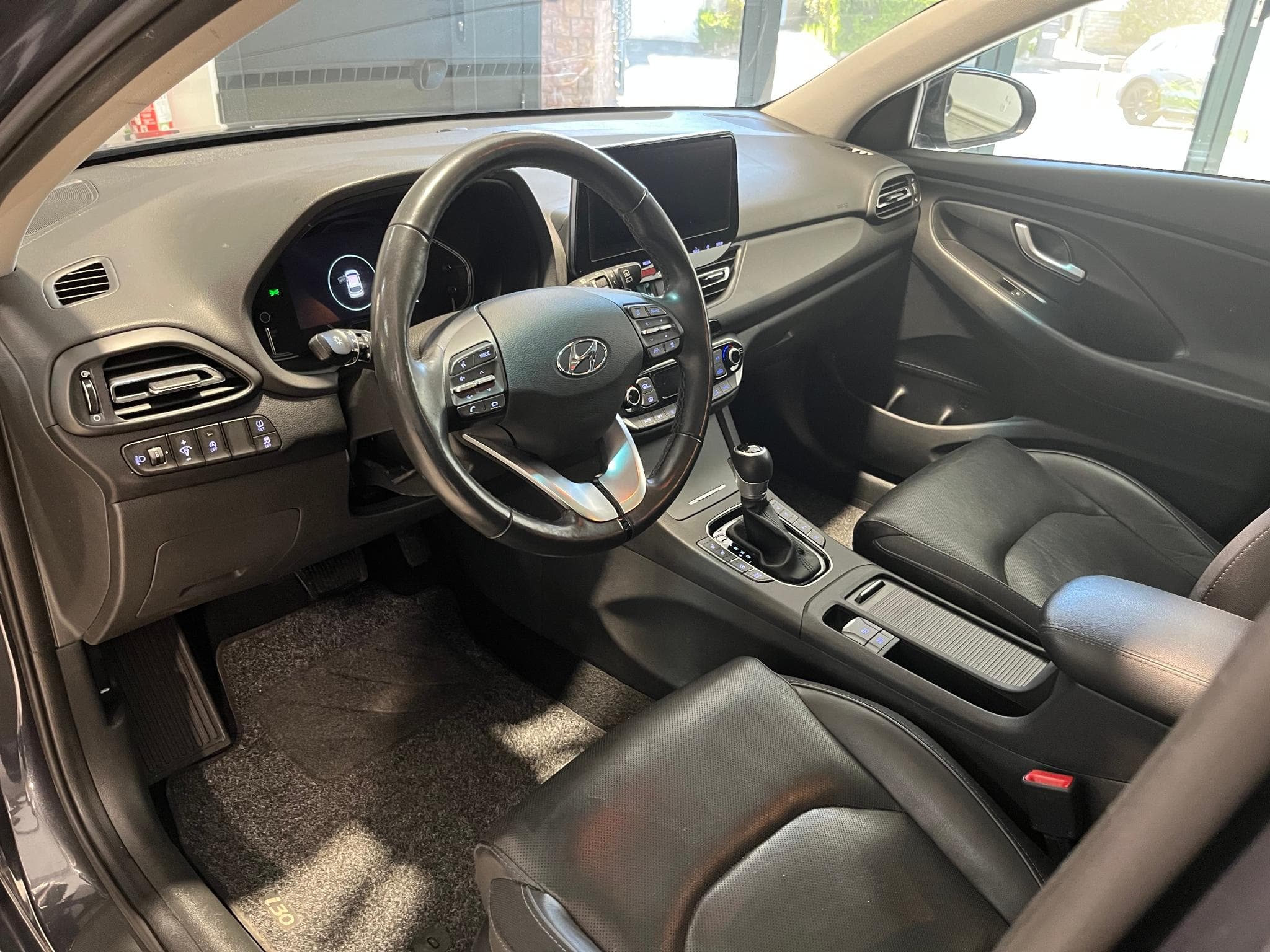 Hyundai i30 SW 1.6 CDRi MHEV Executive (2021) - Photo 11