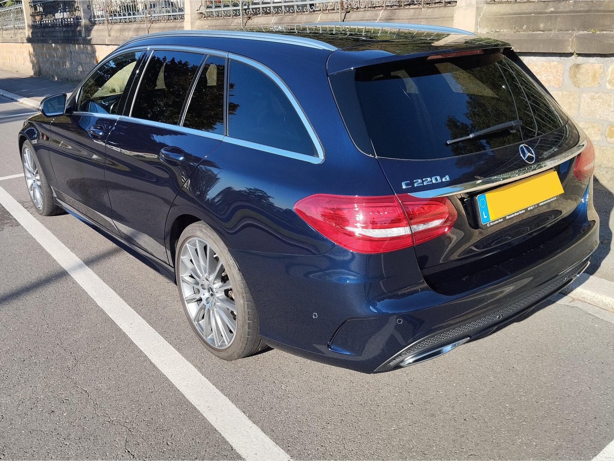 Mercedes C 220 AMG Line (2017) - Photo 3