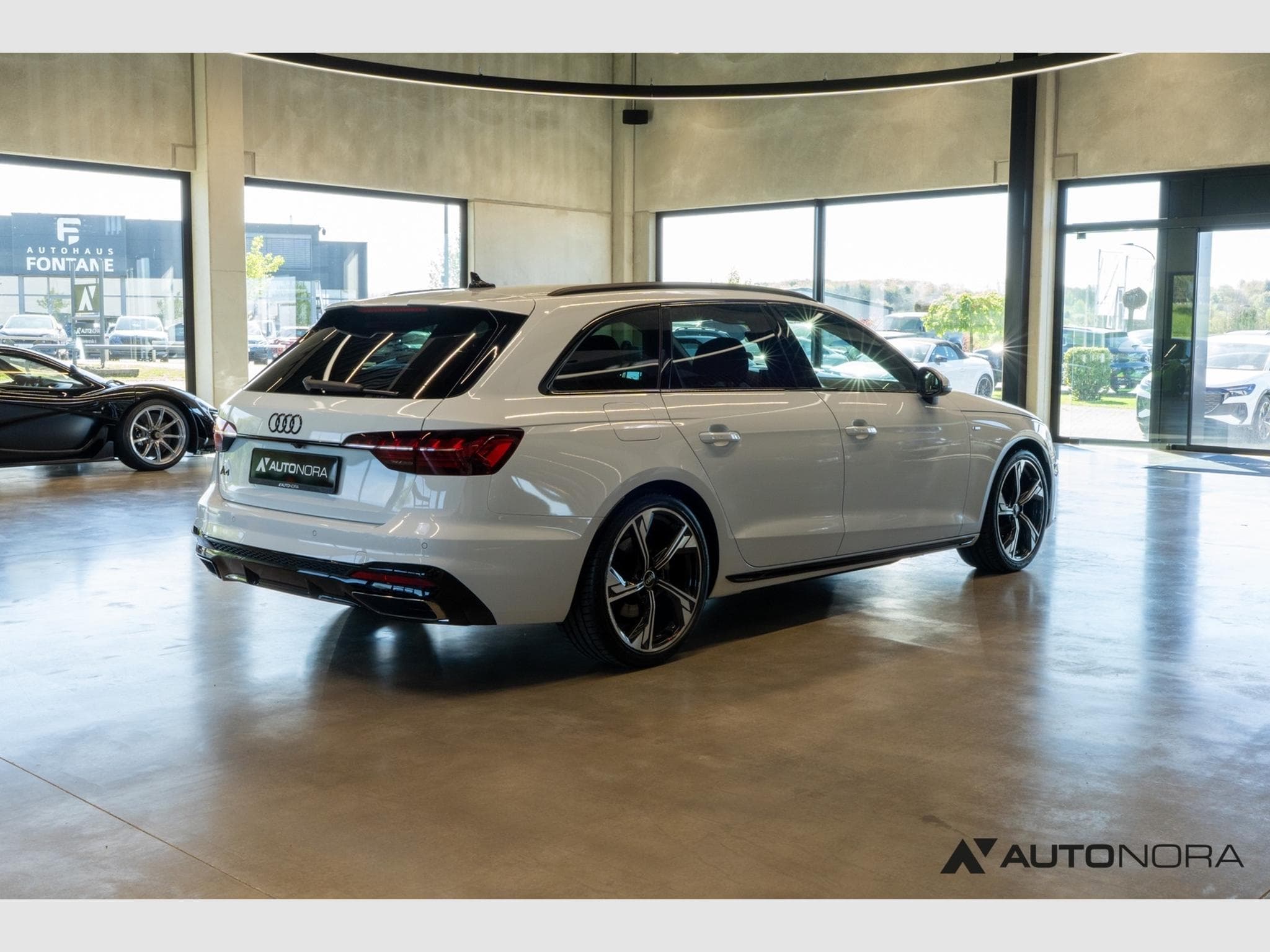 Audi A4 A4 Avant 35 TFSI S line (2023) - Photo 4