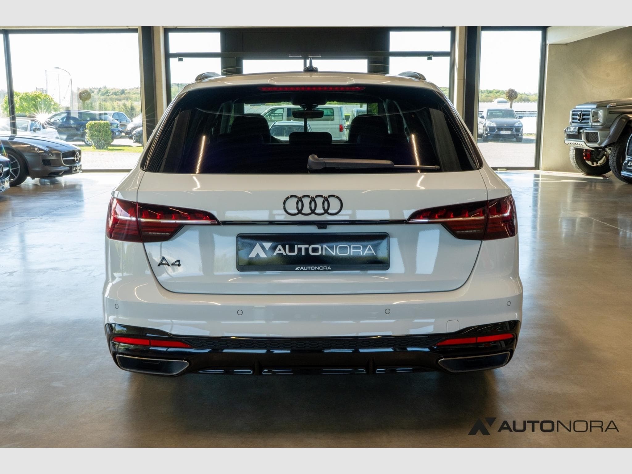 Audi A4 A4 Avant 35 TFSI S line (2023) - Photo 9