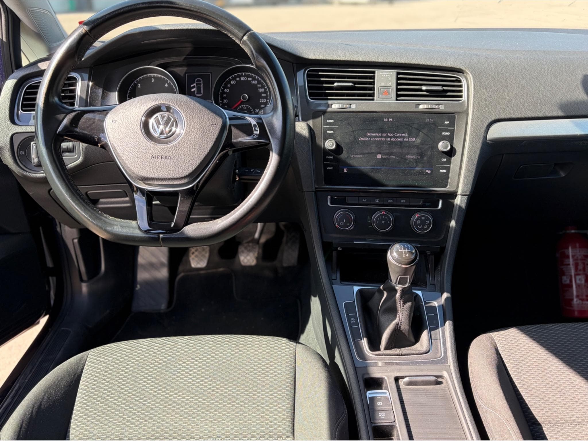 VW Golf Golf 1.6 CR TDi BMT 12 mois de garantie (2017) - Photo 3