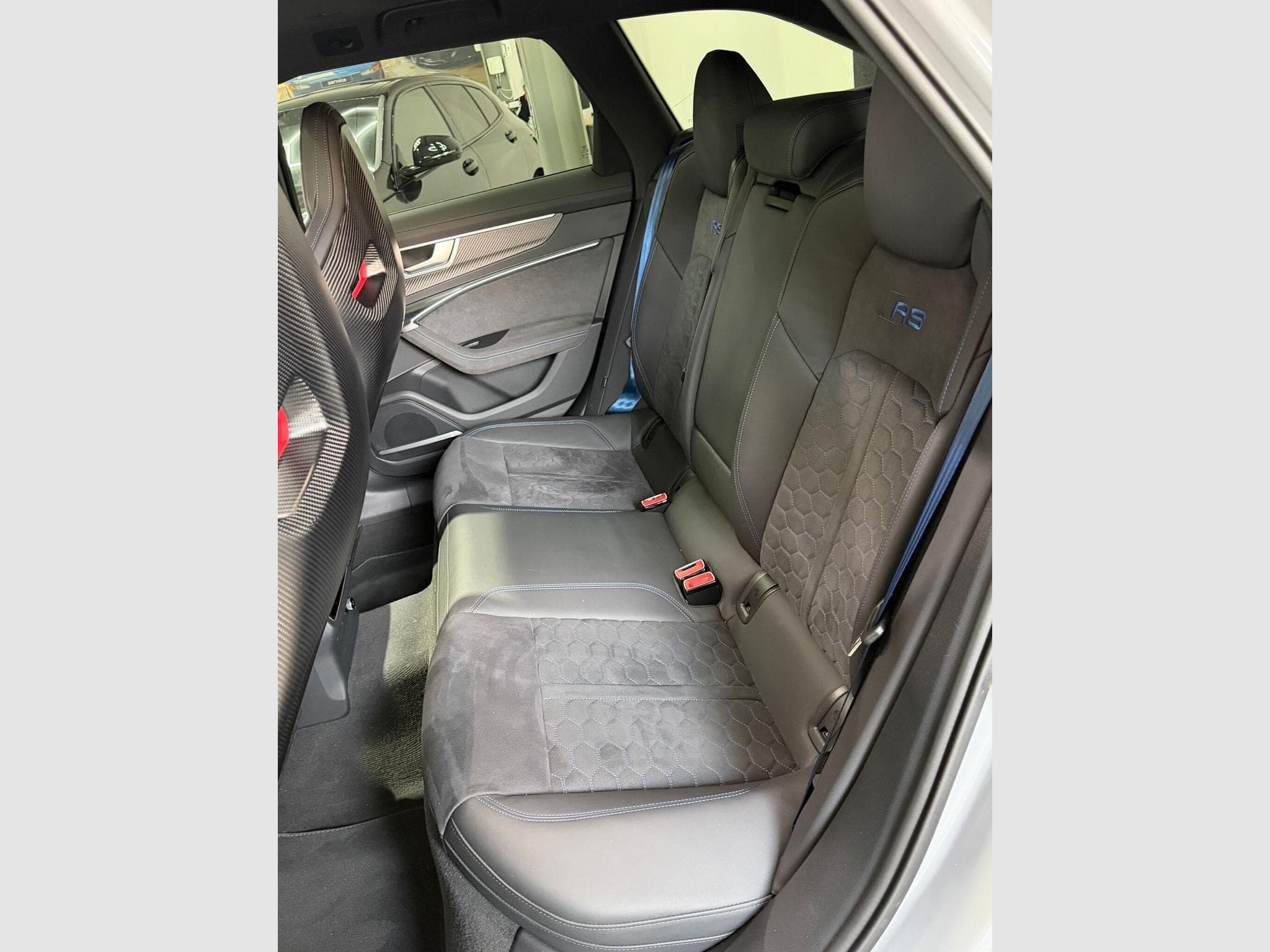 Audi RS6 PERFORMANCE V8 4.0 TFSI Bi-Turbo 630 PS (2025) - Foto 8