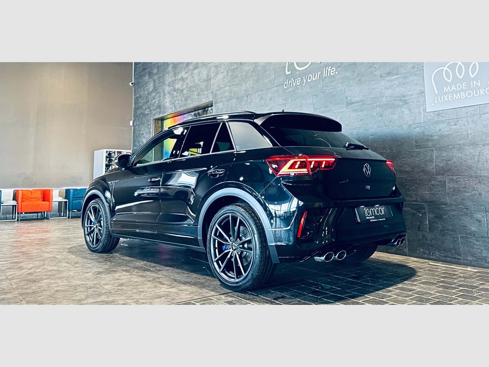 VW T-Roc T-ROC R TSI 4MOTION DSG (2025) - Photo 4