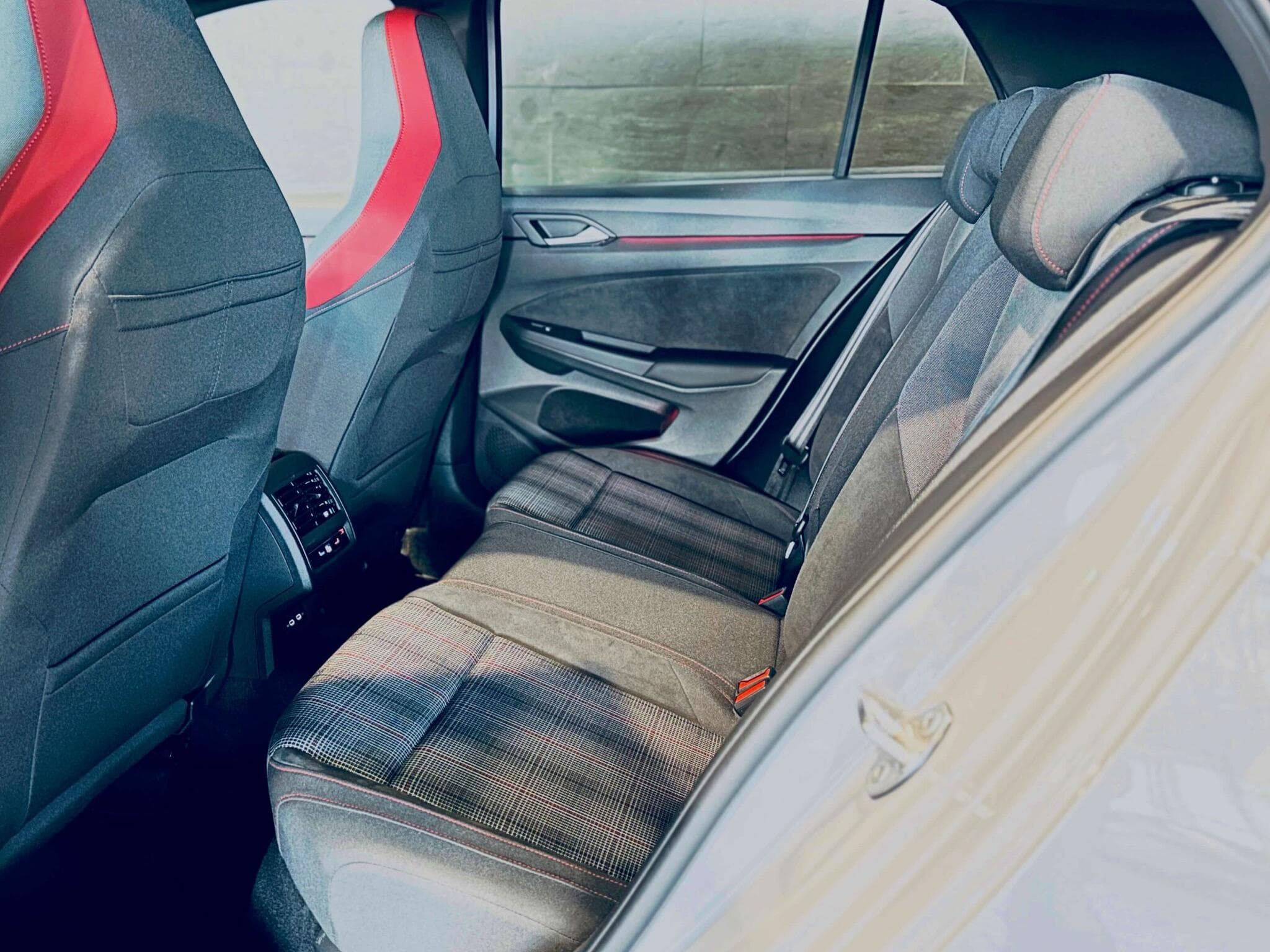 VW Golf GOLF VIII GTI DSG (2023) - Photo 14