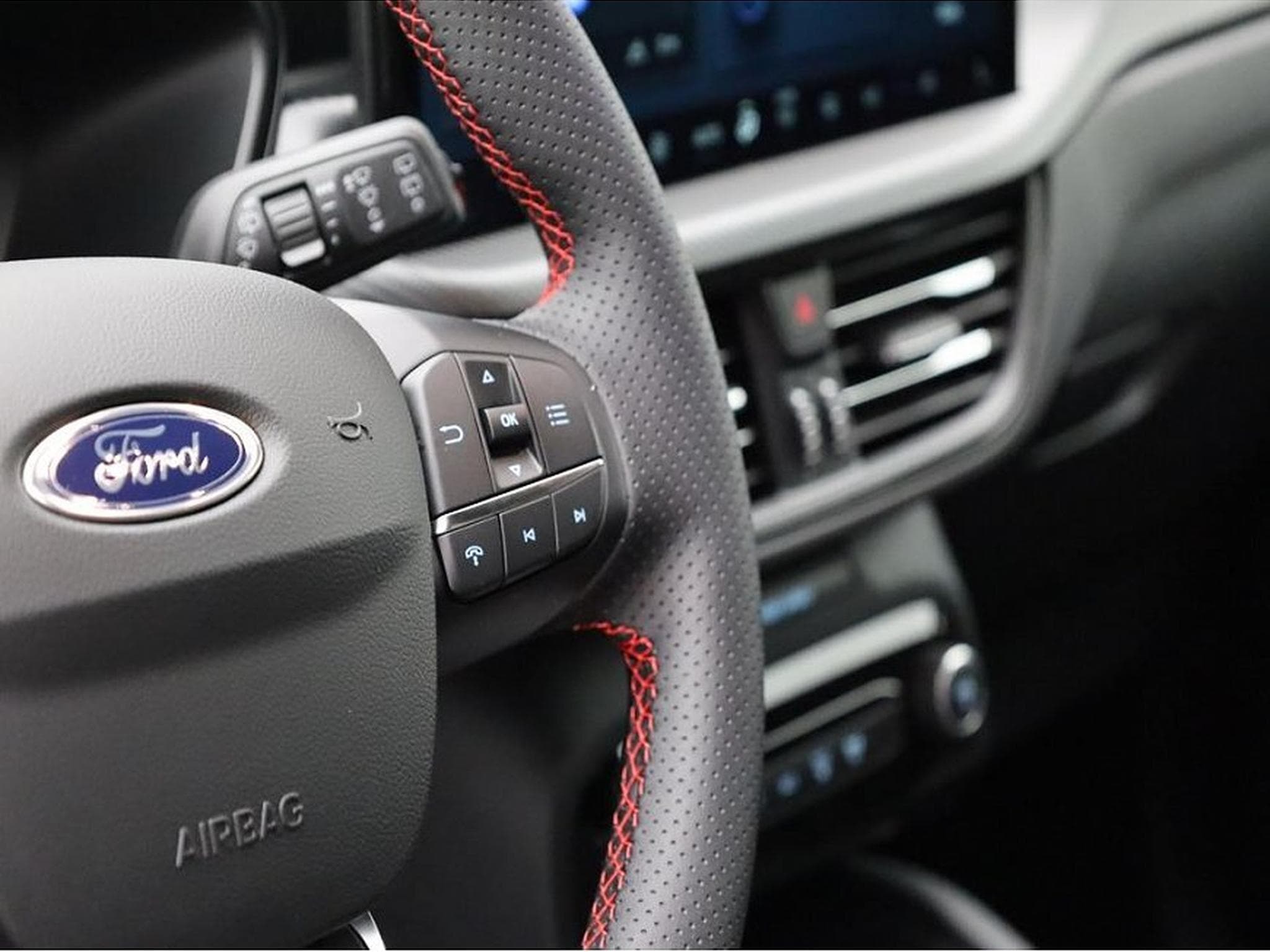 Ford Kuga (2026) - Foto 18