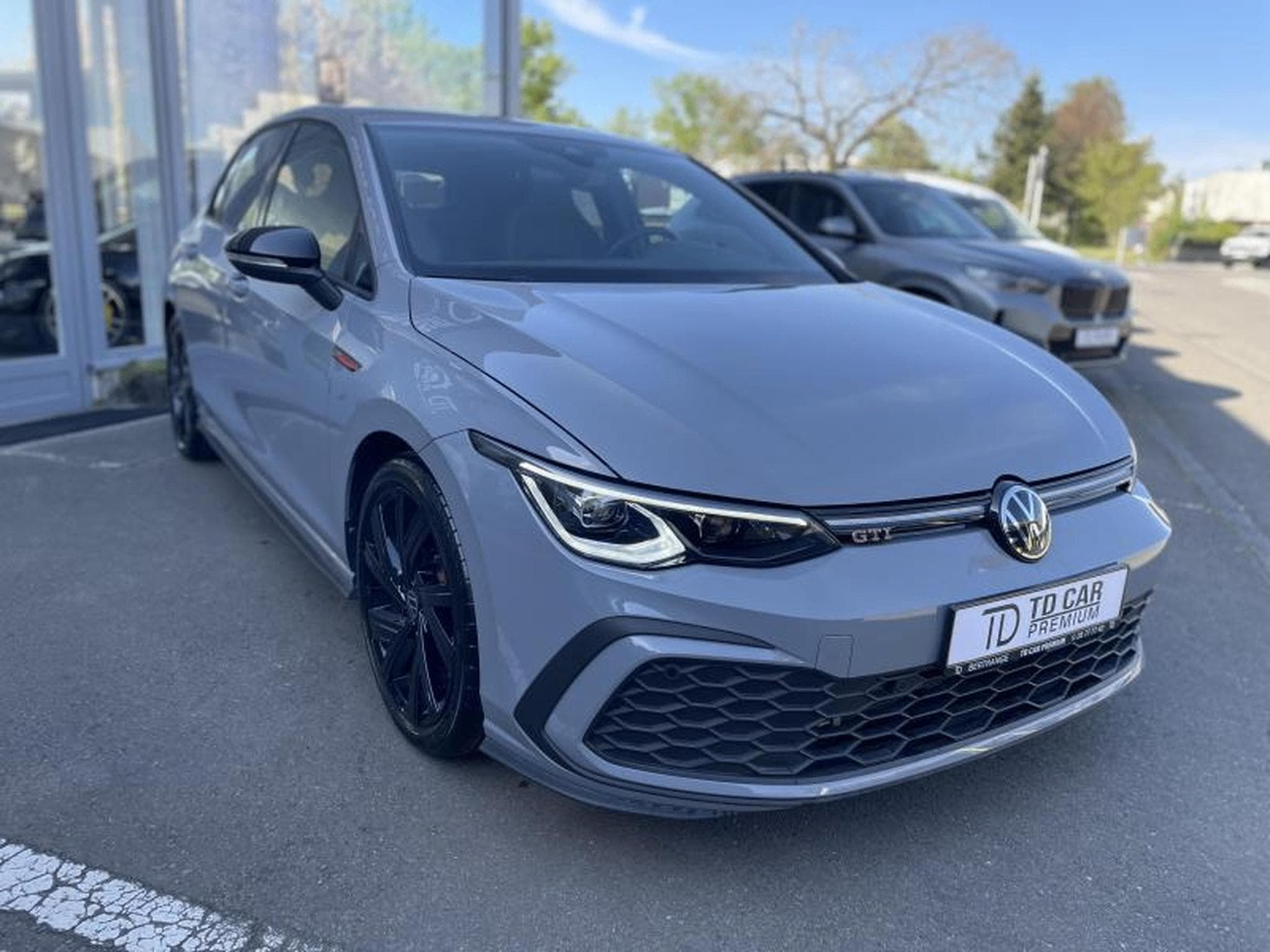 VW Golf 8 GTI 2.0 TSI DSG7 (2023) - Photo 3