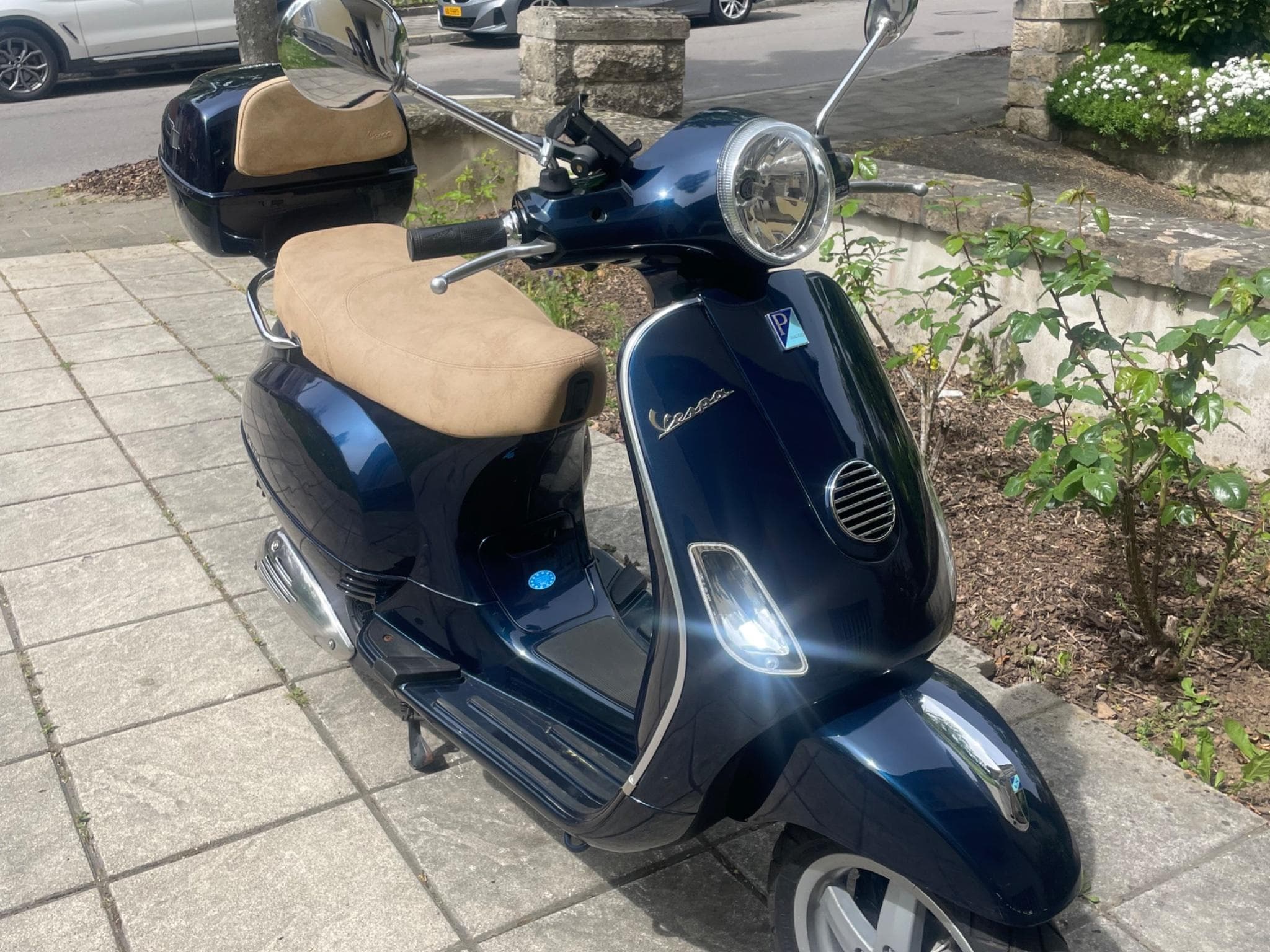 Vespa LX Vespa LX 125 bleu marine avec Top Case (2009) - Photo 1