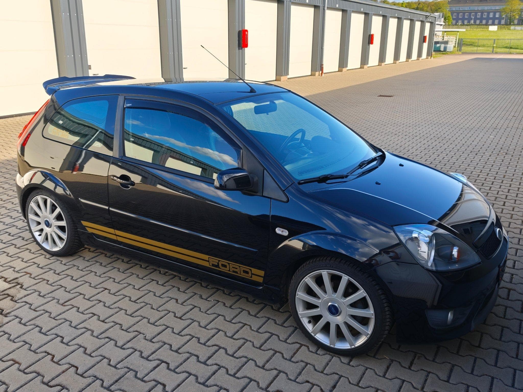 Ford Fiesta ST150 (2007) - Photo 1