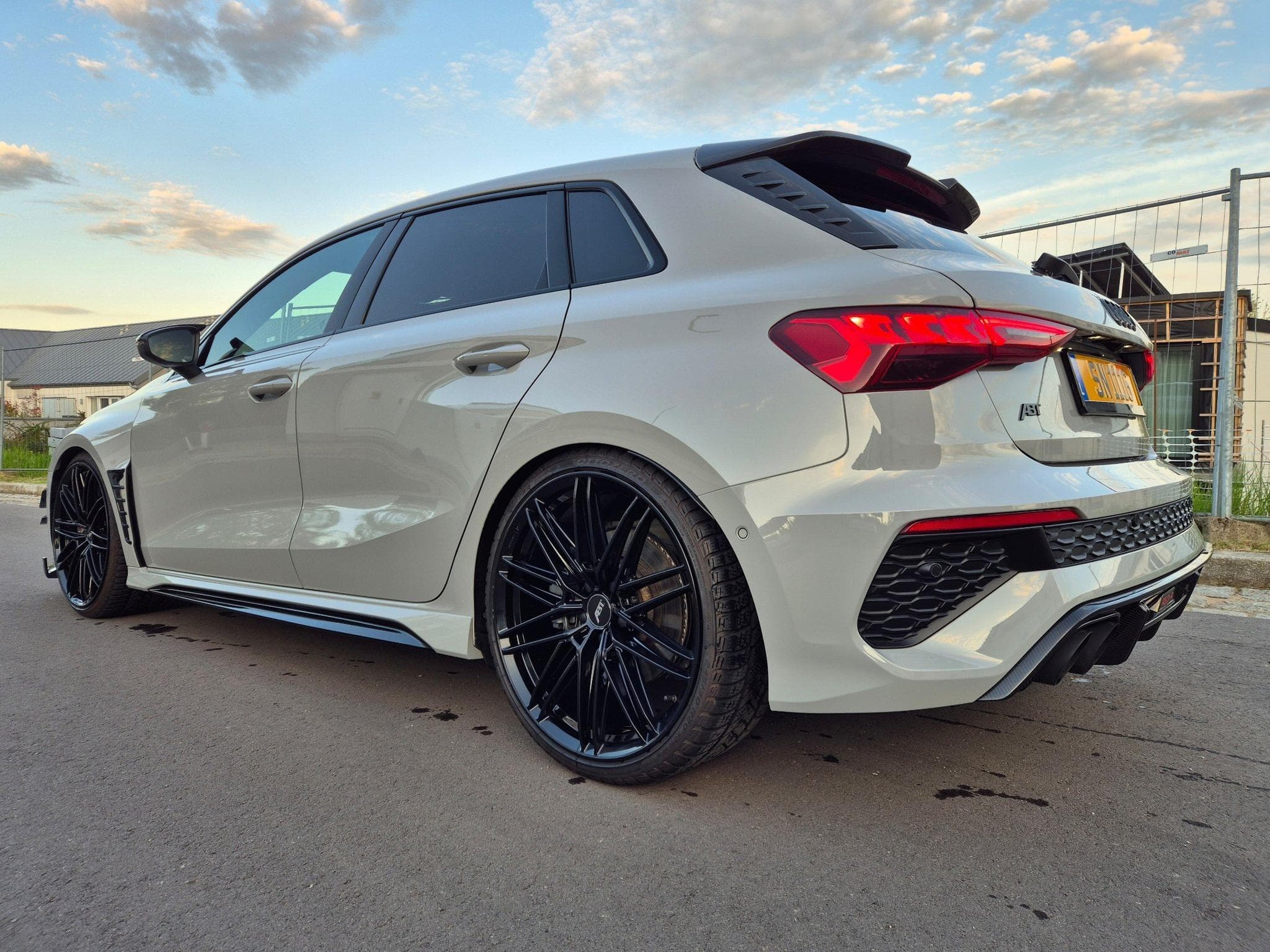 Audi RS3 RS3-R ABT Sportback Quattro  1/200 (2024) - Photo 3