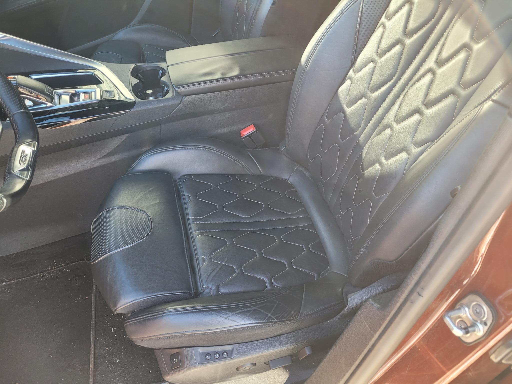 Peugeot 3008 GT 180 (2018) - Photo 6