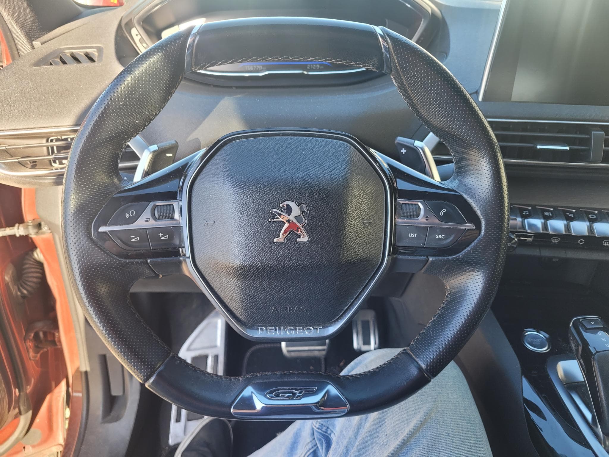 Peugeot 3008 GT 180 (2018) - Photo 8