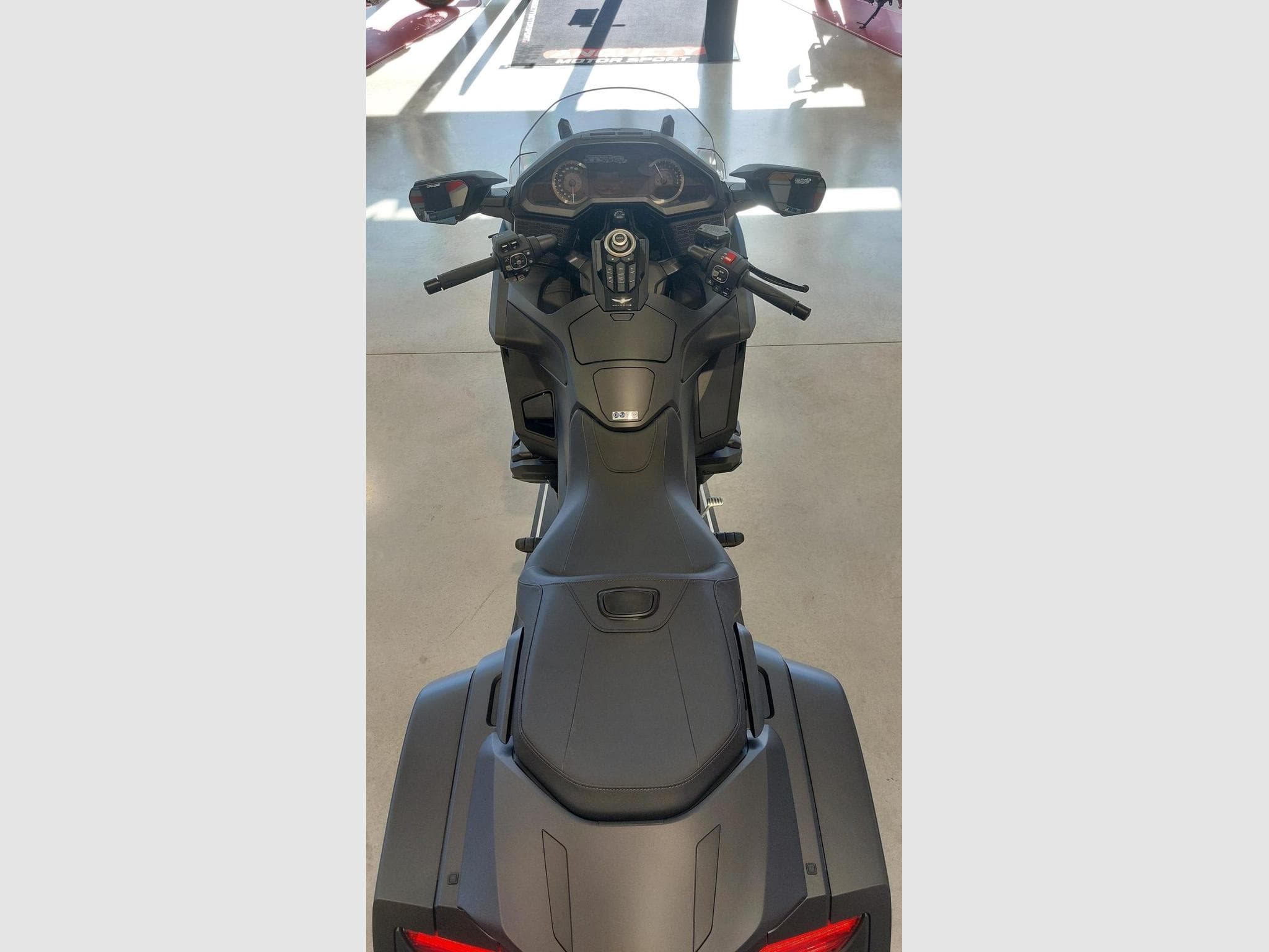 Honda Goldwing Bagger (2027) - Photo 3