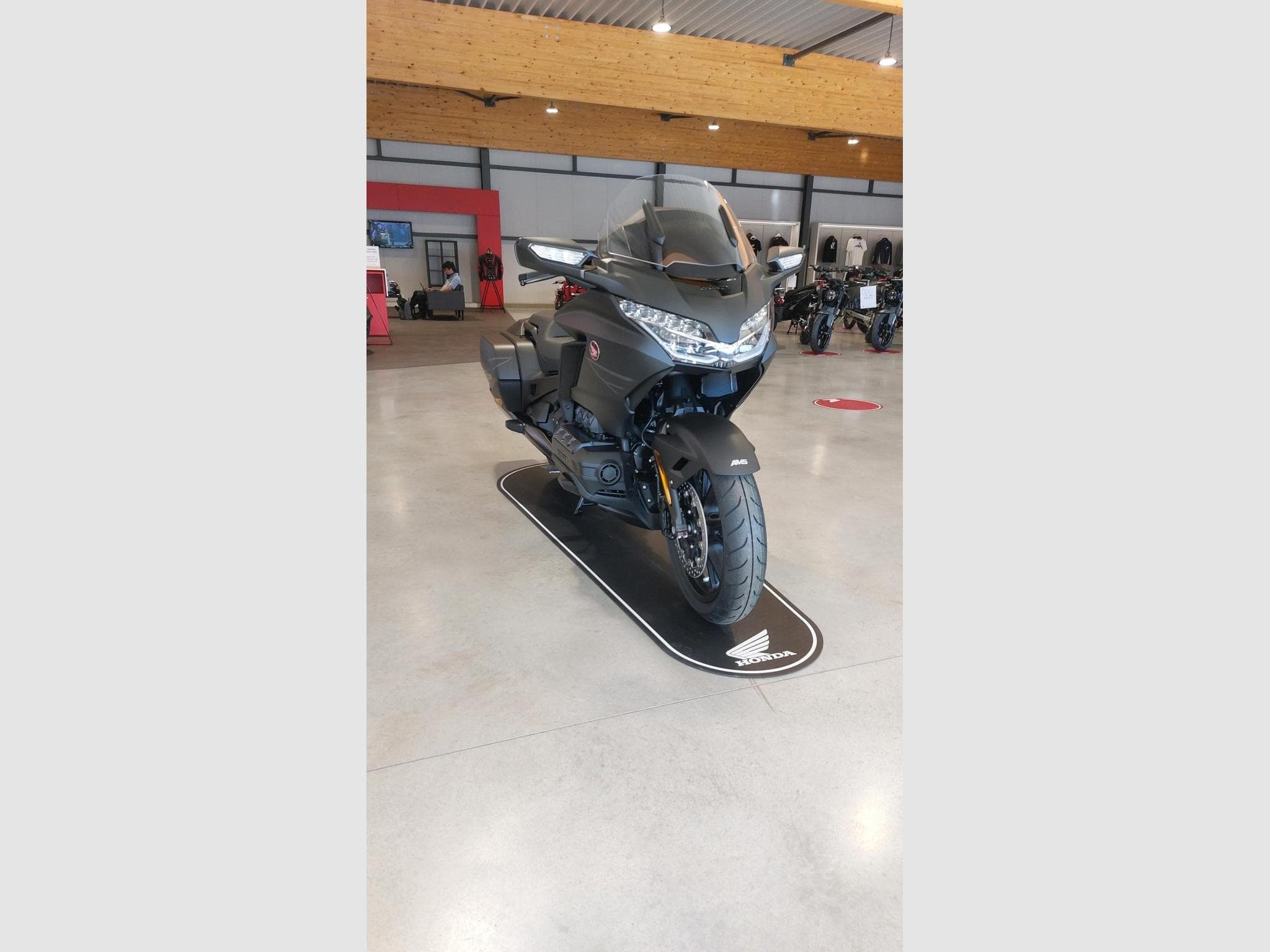 Honda Goldwing Bagger (2027) - Photo 5