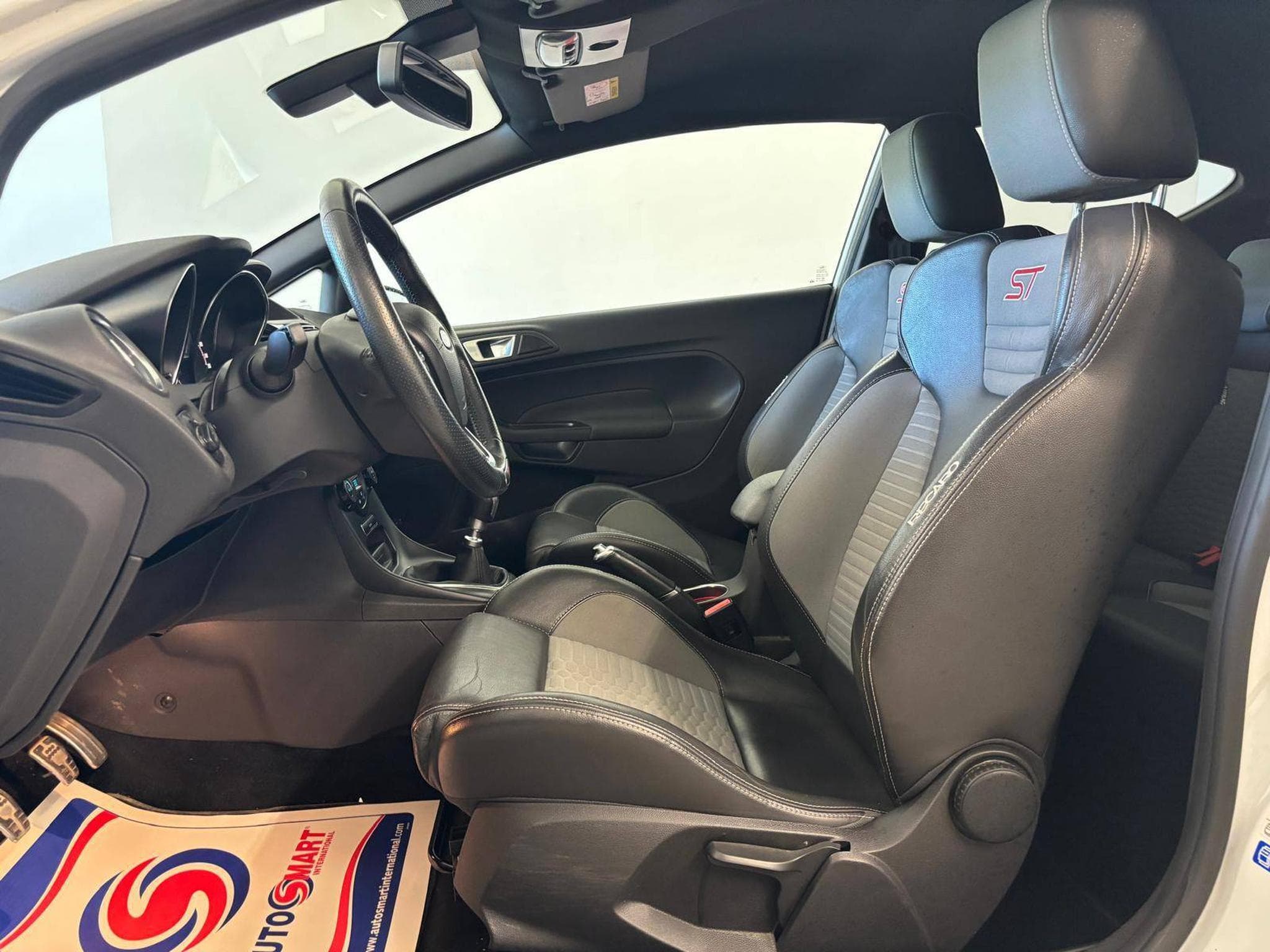Ford Fiesta ST (2016) - Foto 11