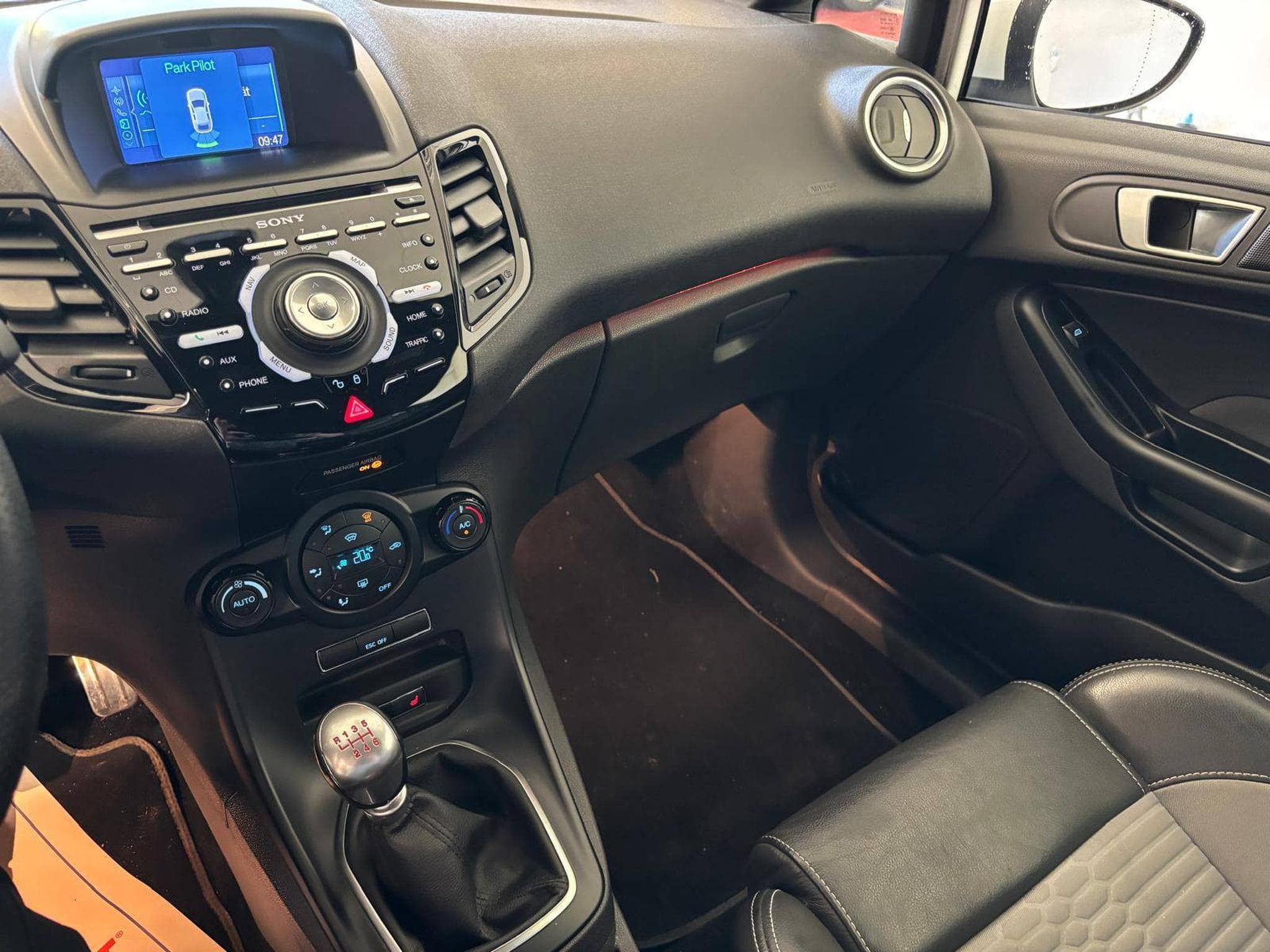 Ford Fiesta ST (2016) - Foto 10