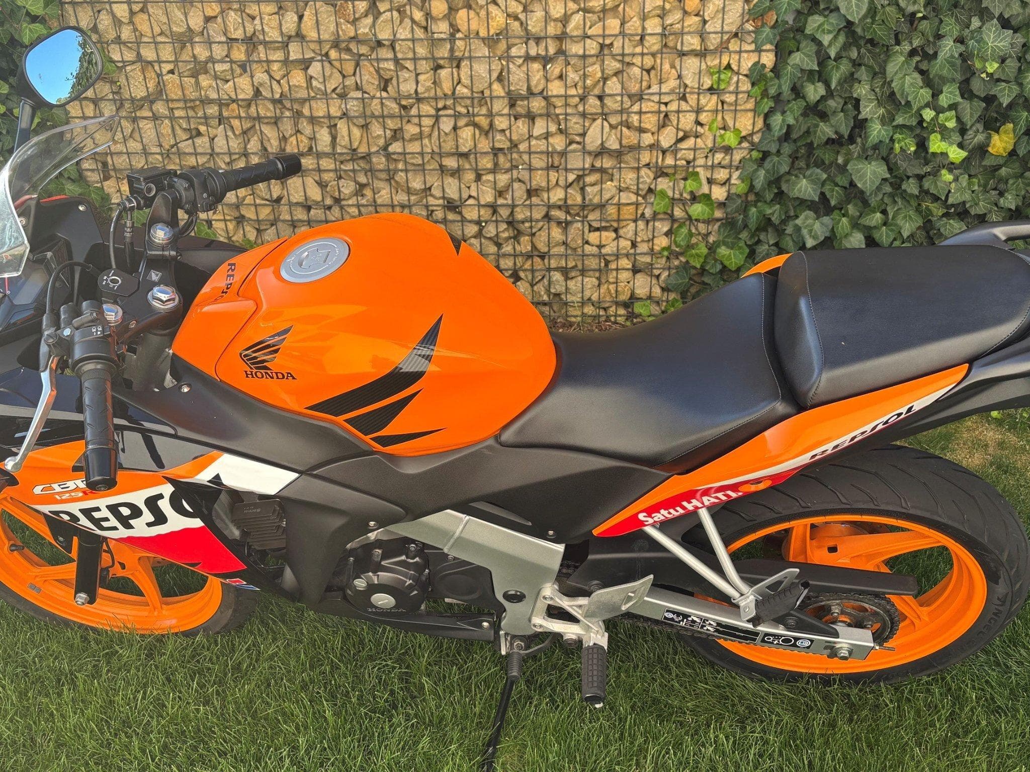 Honda CBR Repsol (2004) - Photo 1