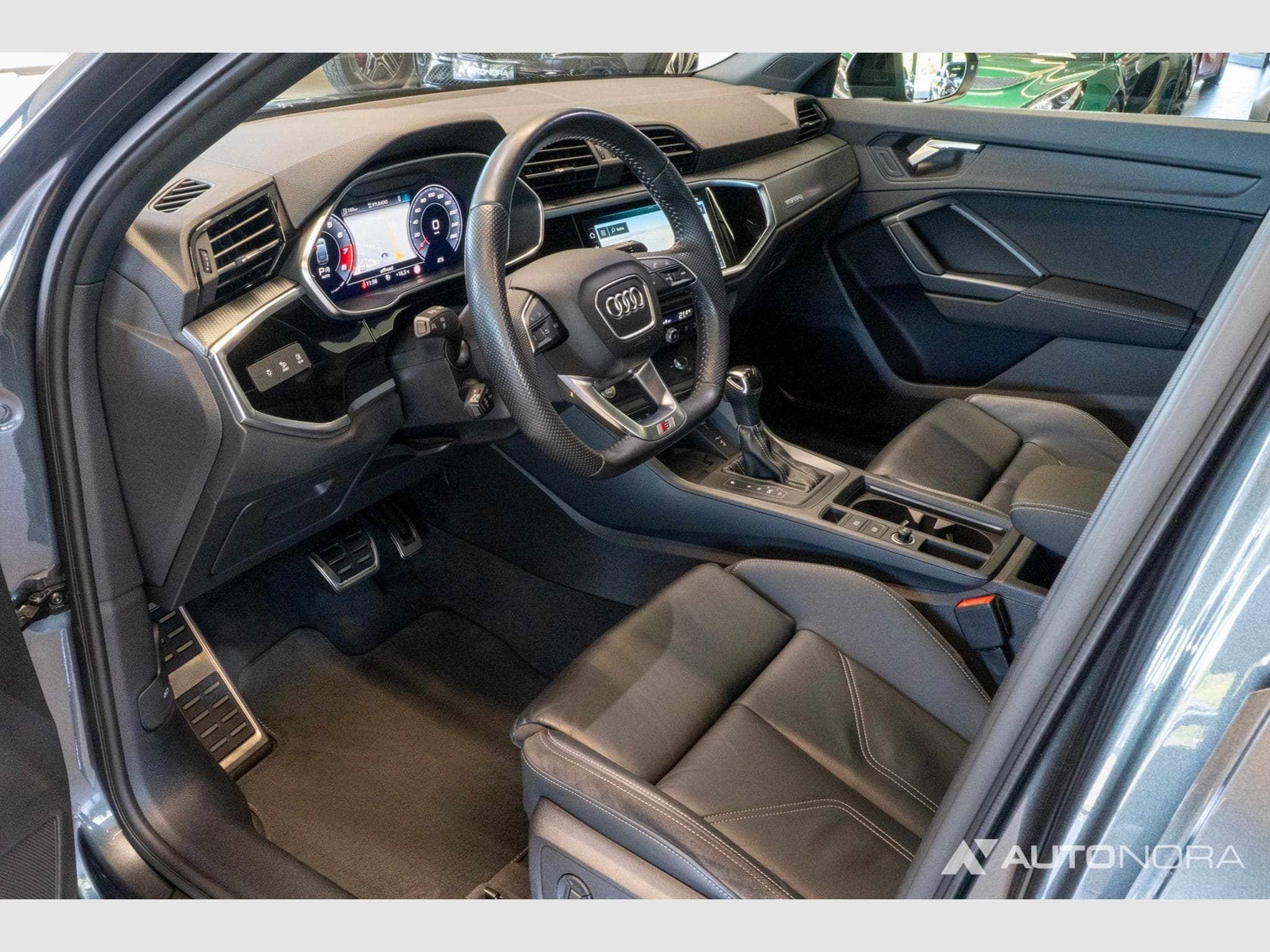 Audi Q3 45 TFSI quattro Sportback S line (2020) - Photo 12