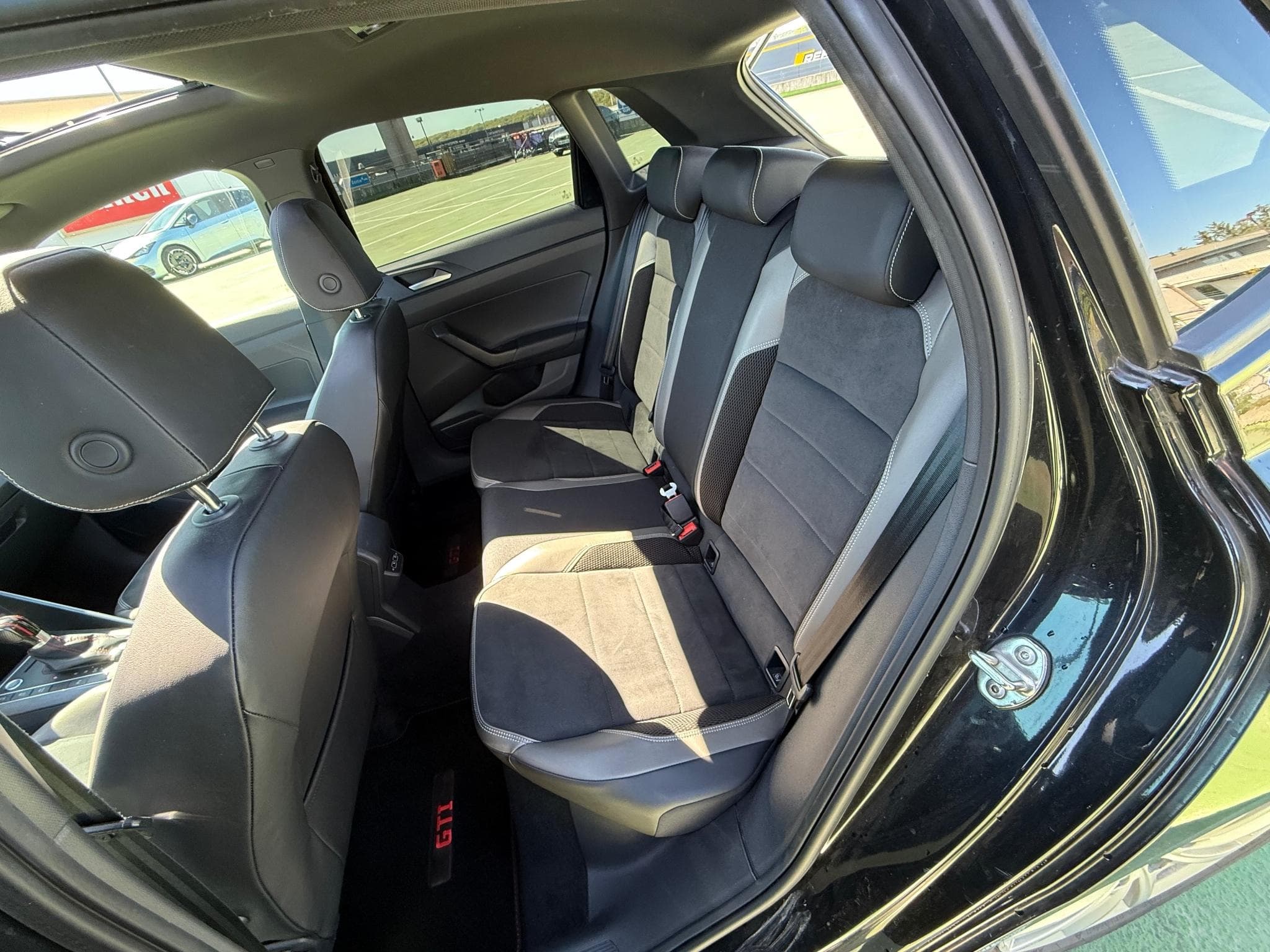 VW Polo GTI 2.0 200CV DSG ** toit ouvrant ** (2019) - Foto 8