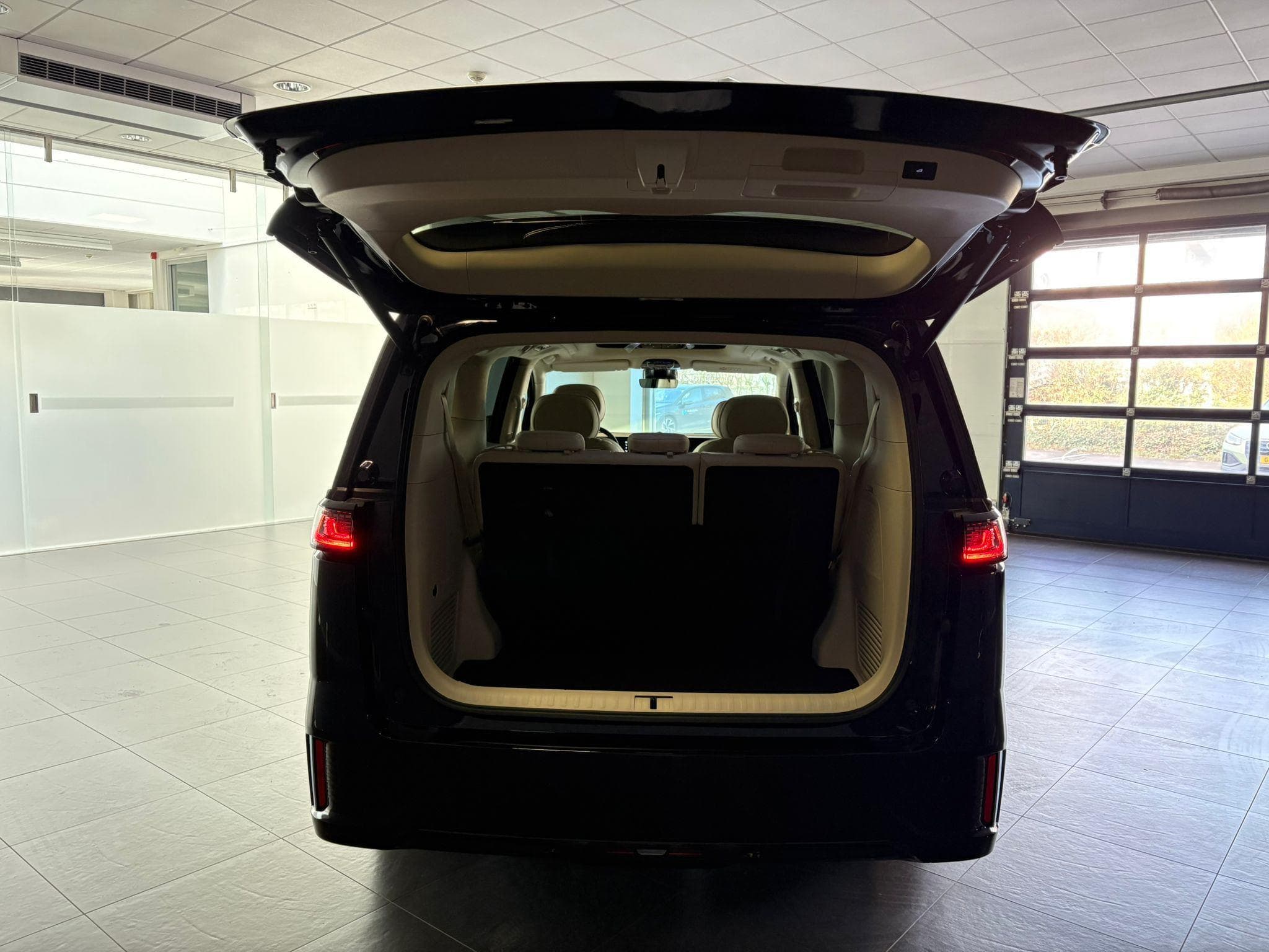 VOYAH CARS DREAM 1.5 PHEV 7 PLACES FULL HYBRID (2026) - Photo 5