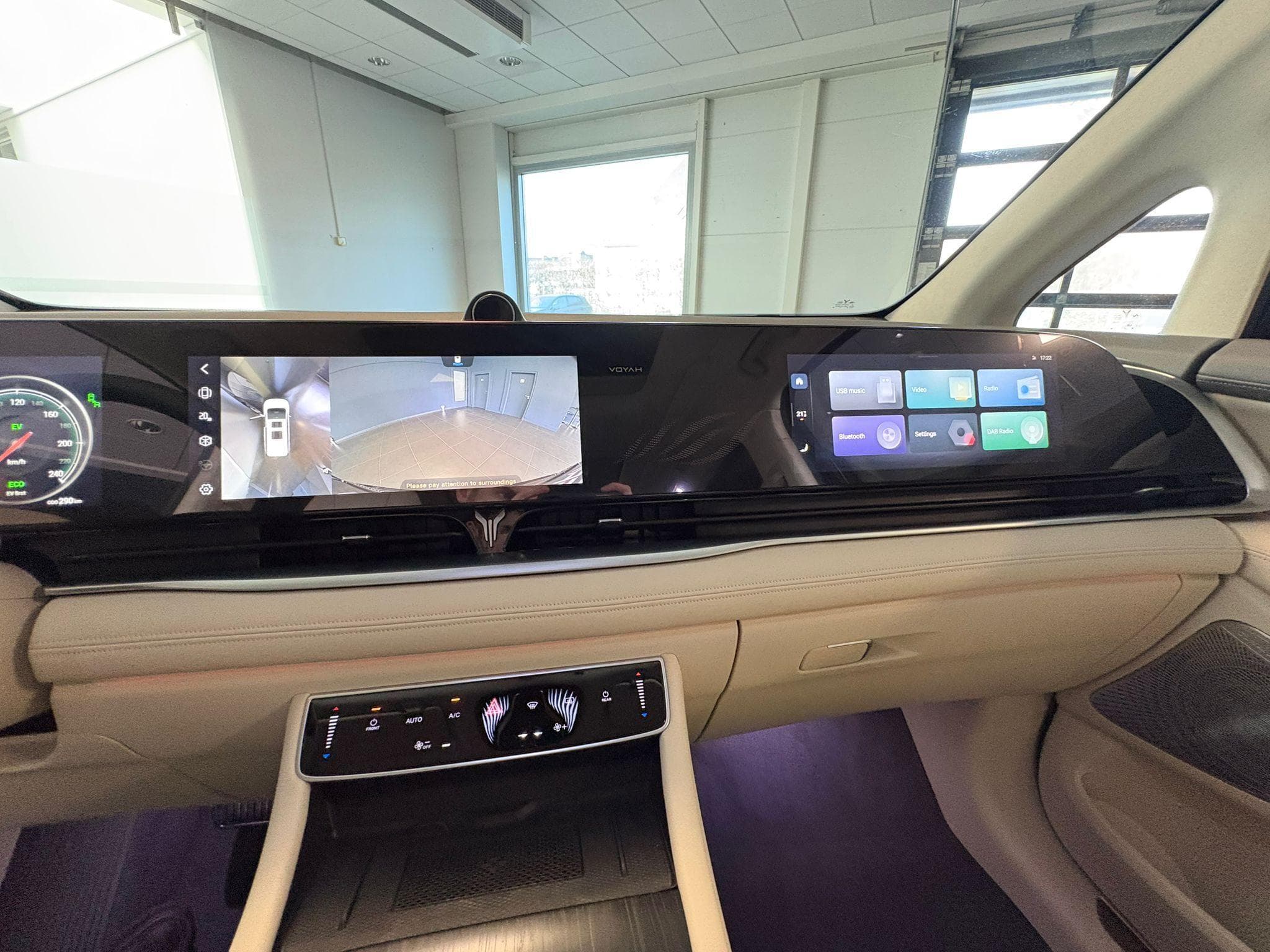 VOYAH CARS DREAM 1.5 PHEV 7 PLACES FULL HYBRID (2026) - Photo 10