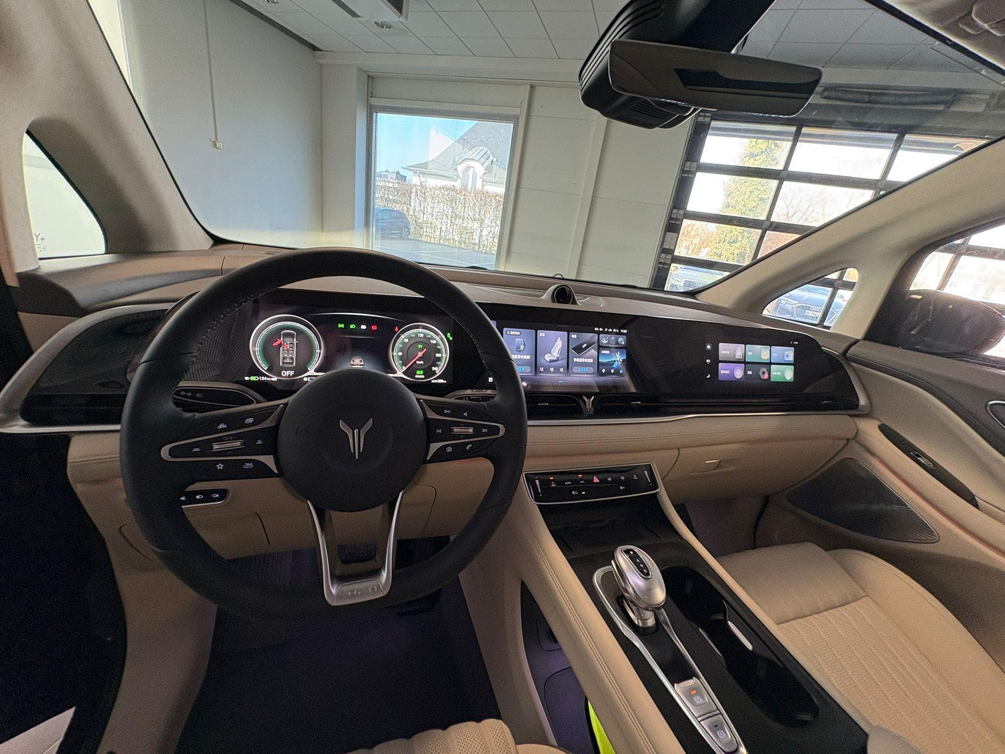 VOYAH CARS DREAM 1.5 PHEV 7 PLACES FULL HYBRID (2026) - Photo 8