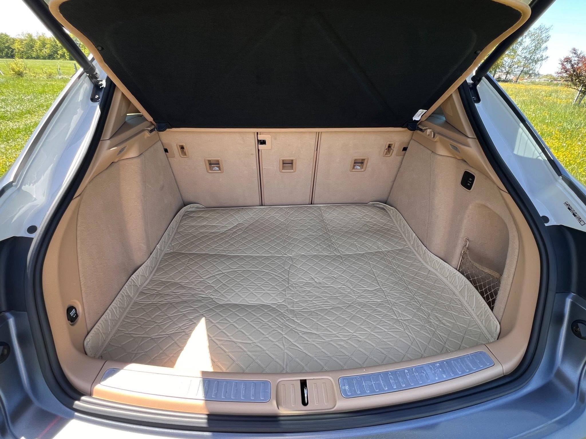 Porsche Macan TURBO (2015) - Foto 9