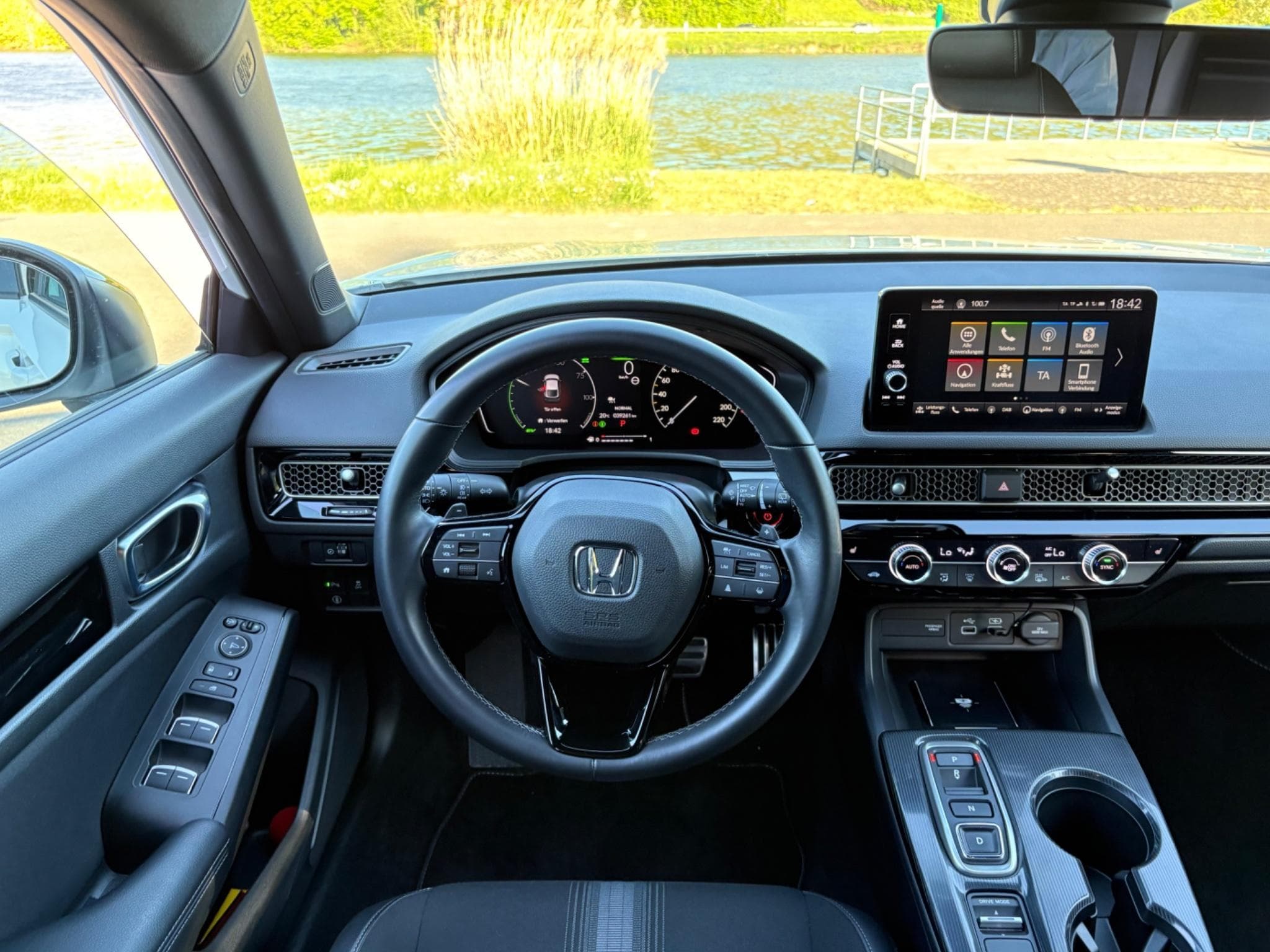 Honda Civic e:HEV, SPORT, 184 PS, AHK, ACC, white m. (2022) - Foto 6